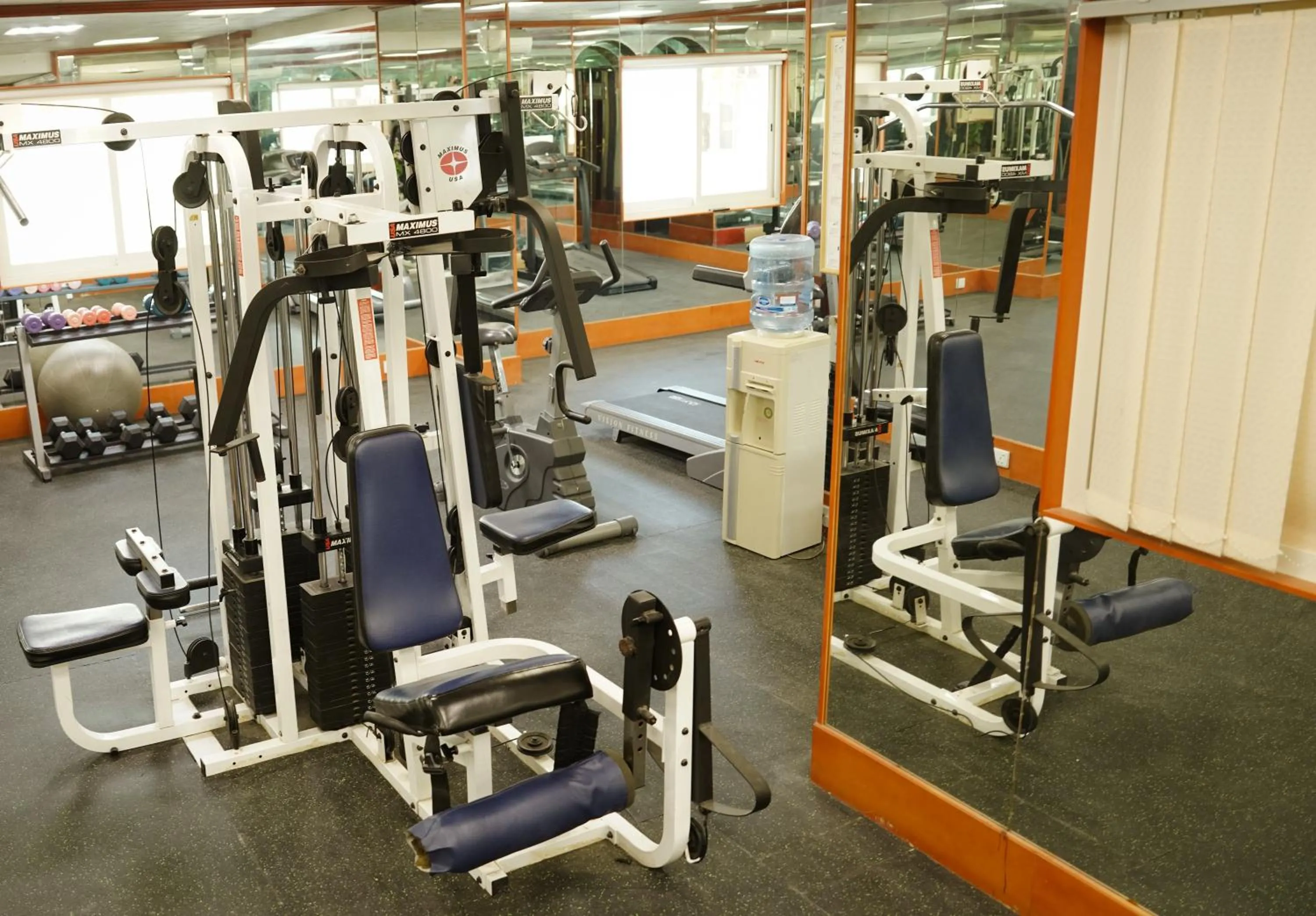 Fitness centre/facilities in Safeer International Hotel By Brothers International