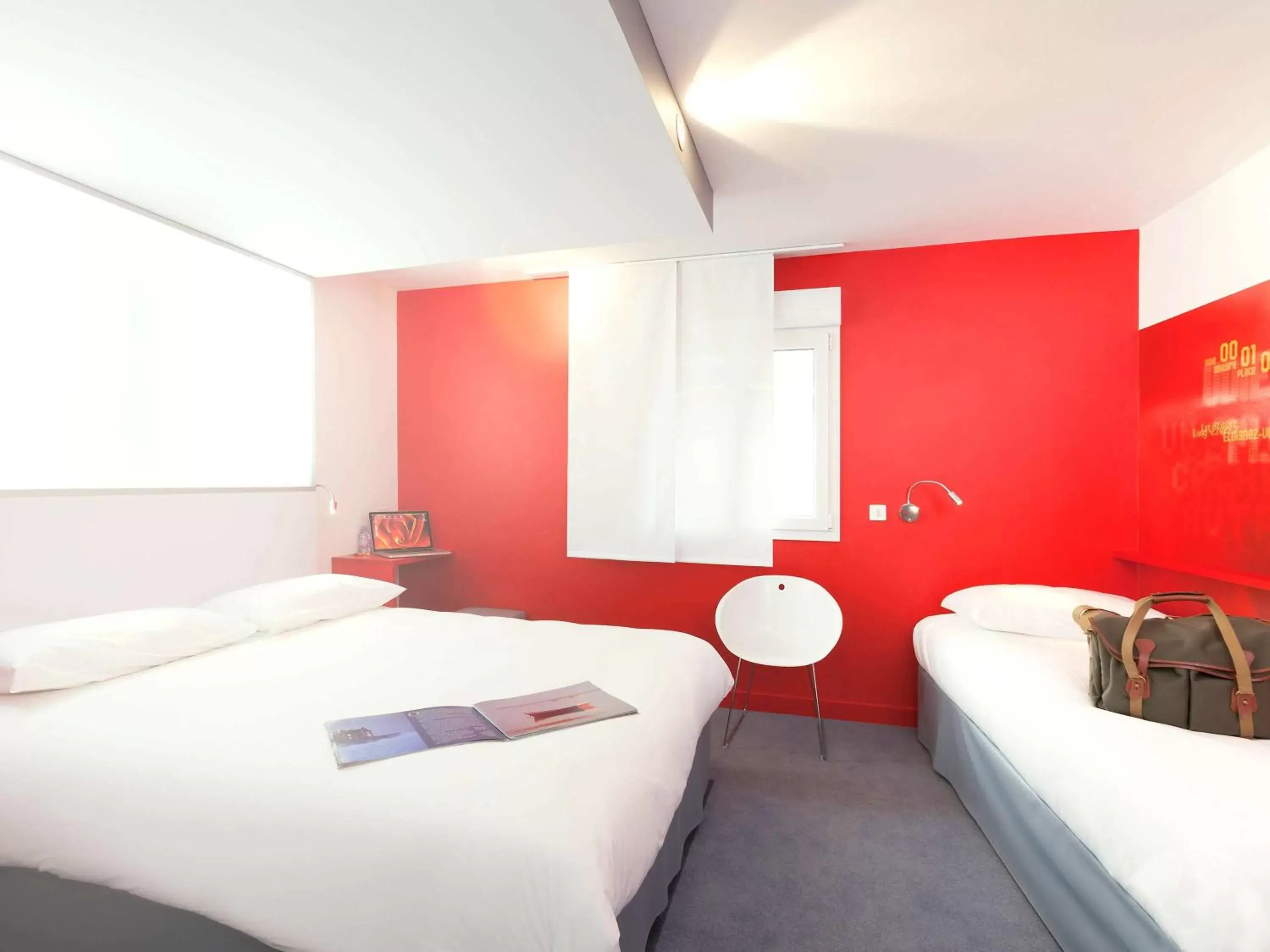 Photo of the whole room, Bed in ibis Styles Vannes Gare Centre