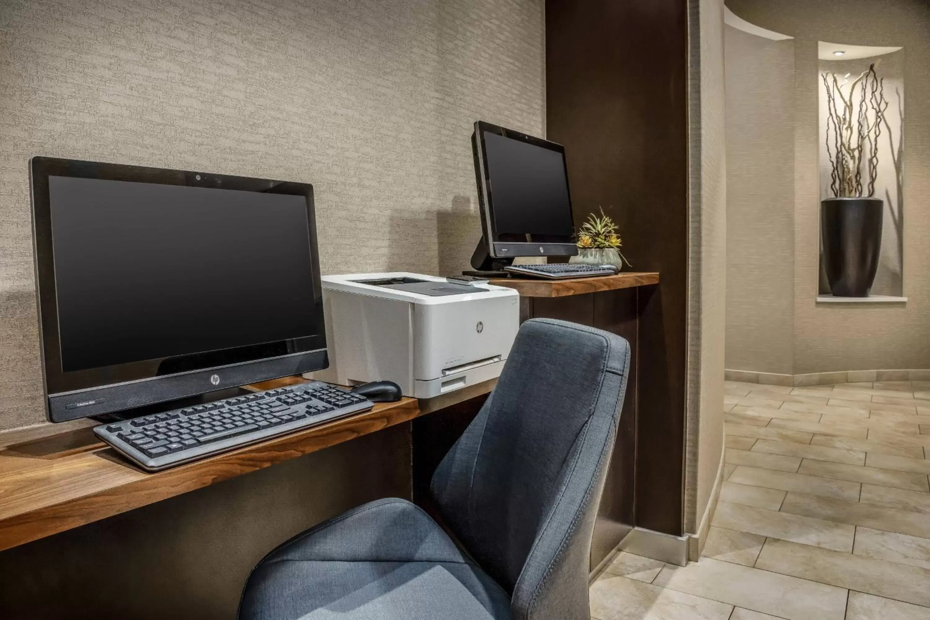 Business facilities, Business Area/Conference Room in Courtyard Charlotte City Center