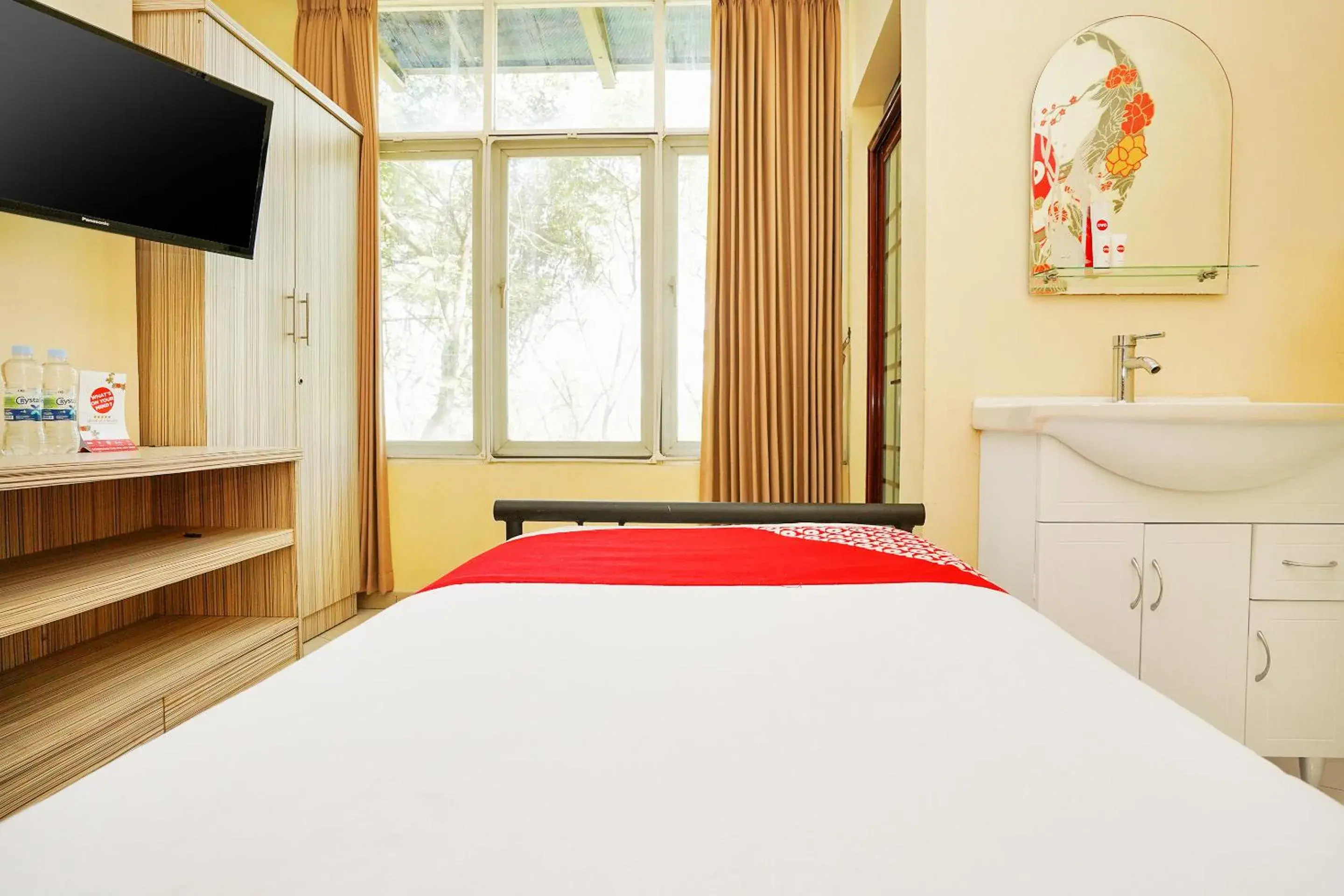 Bedroom, Bed in OYO 175 K-60 Residence