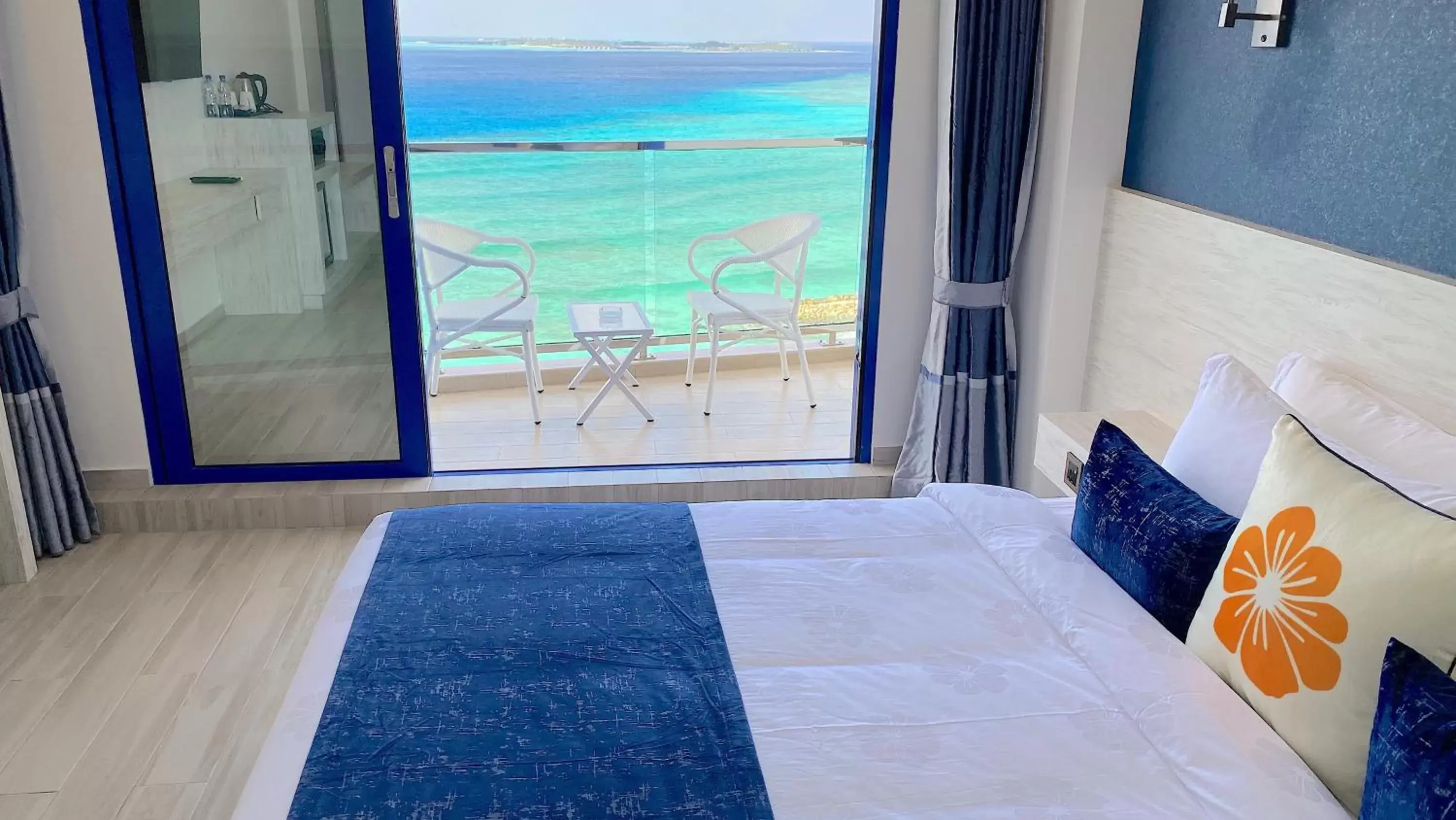 Sea view, Bed in Kaani Palm Beach Sea view, Bed in Kaani Palm Beach