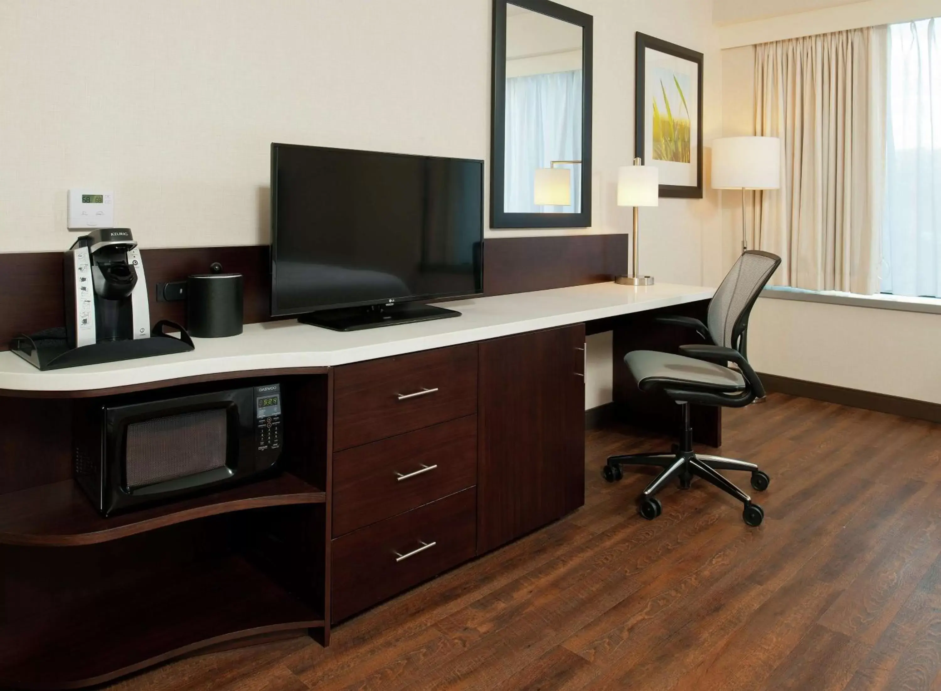 Bedroom in Hilton Garden Inn Pittsburgh Downtown Bedroom in Hilton Garden Inn Pittsburgh Downtown