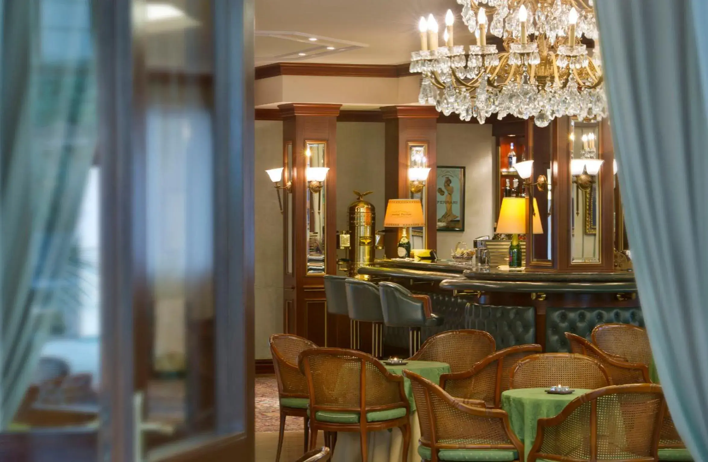 Lounge or bar in Grand Hotel Bristol