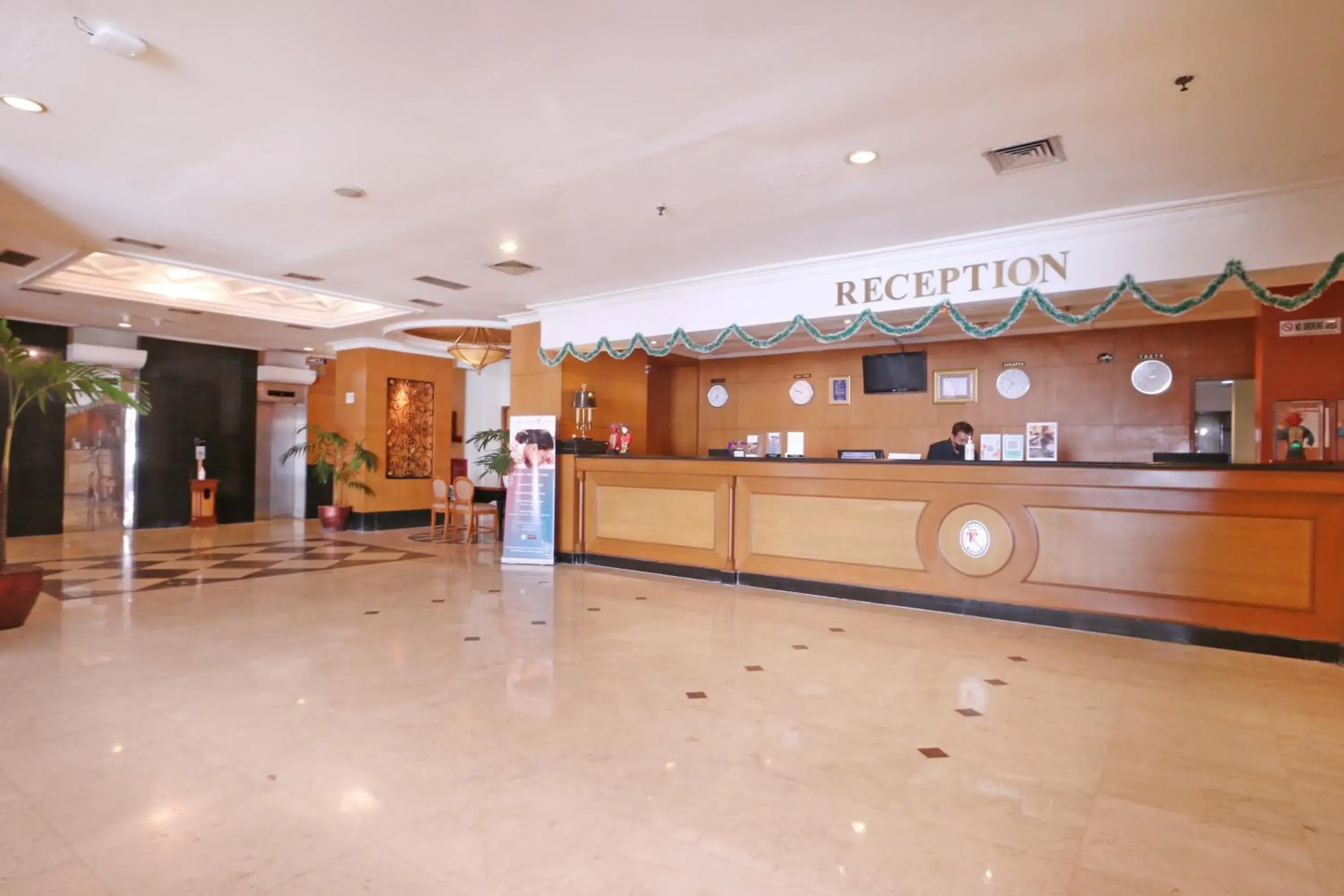 People, Lobby/Reception in Hotel Kaisar