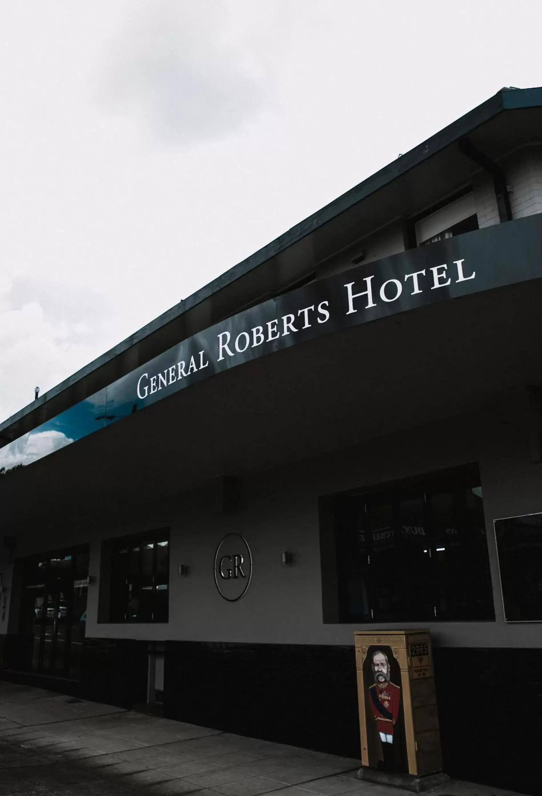 Property Building in General Roberts Hotel