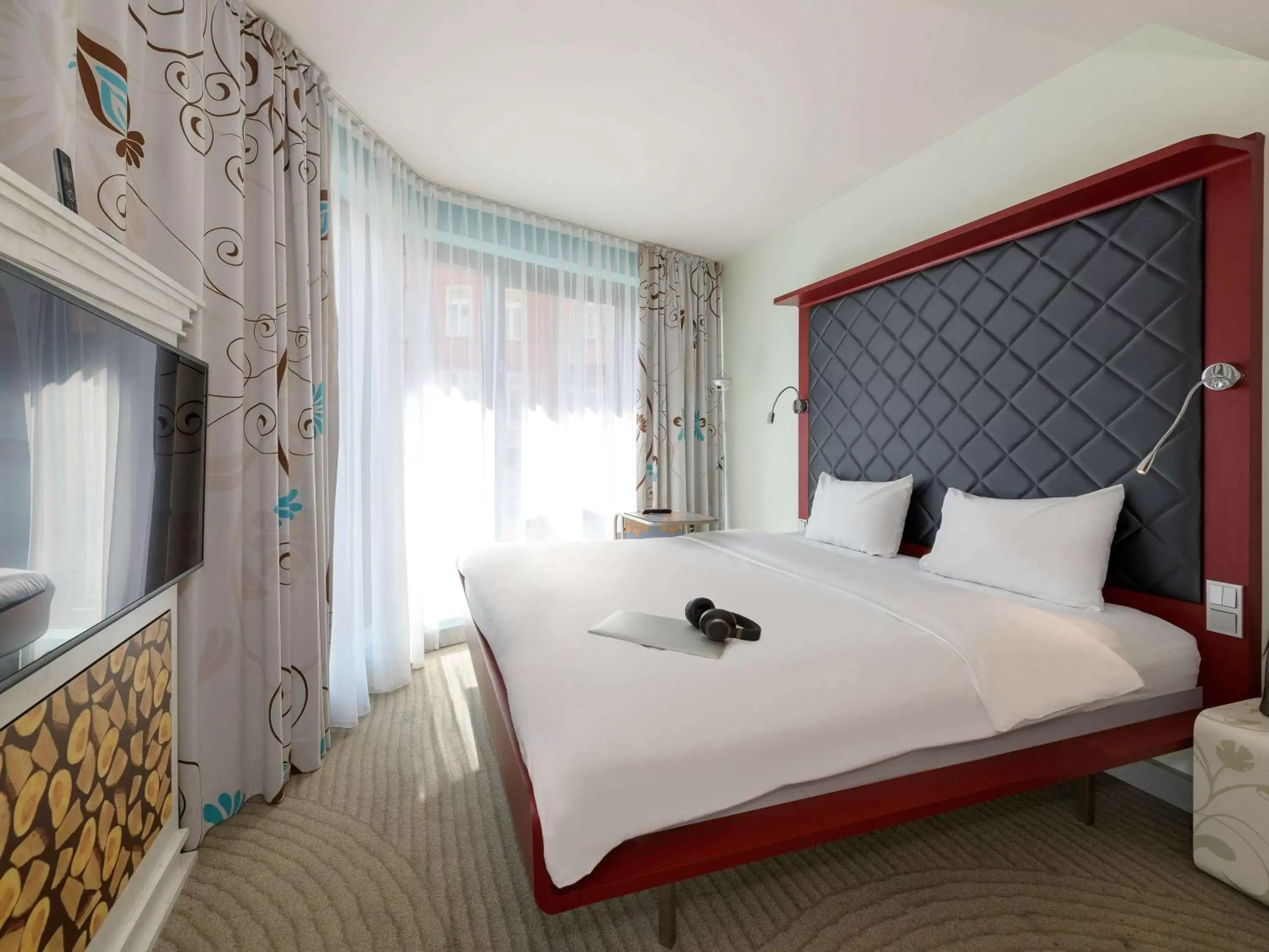 Bedroom, Bed in ibis Styles Hotel Berlin Mitte Bedroom, Bed in ibis Styles Hotel Berlin Mitte