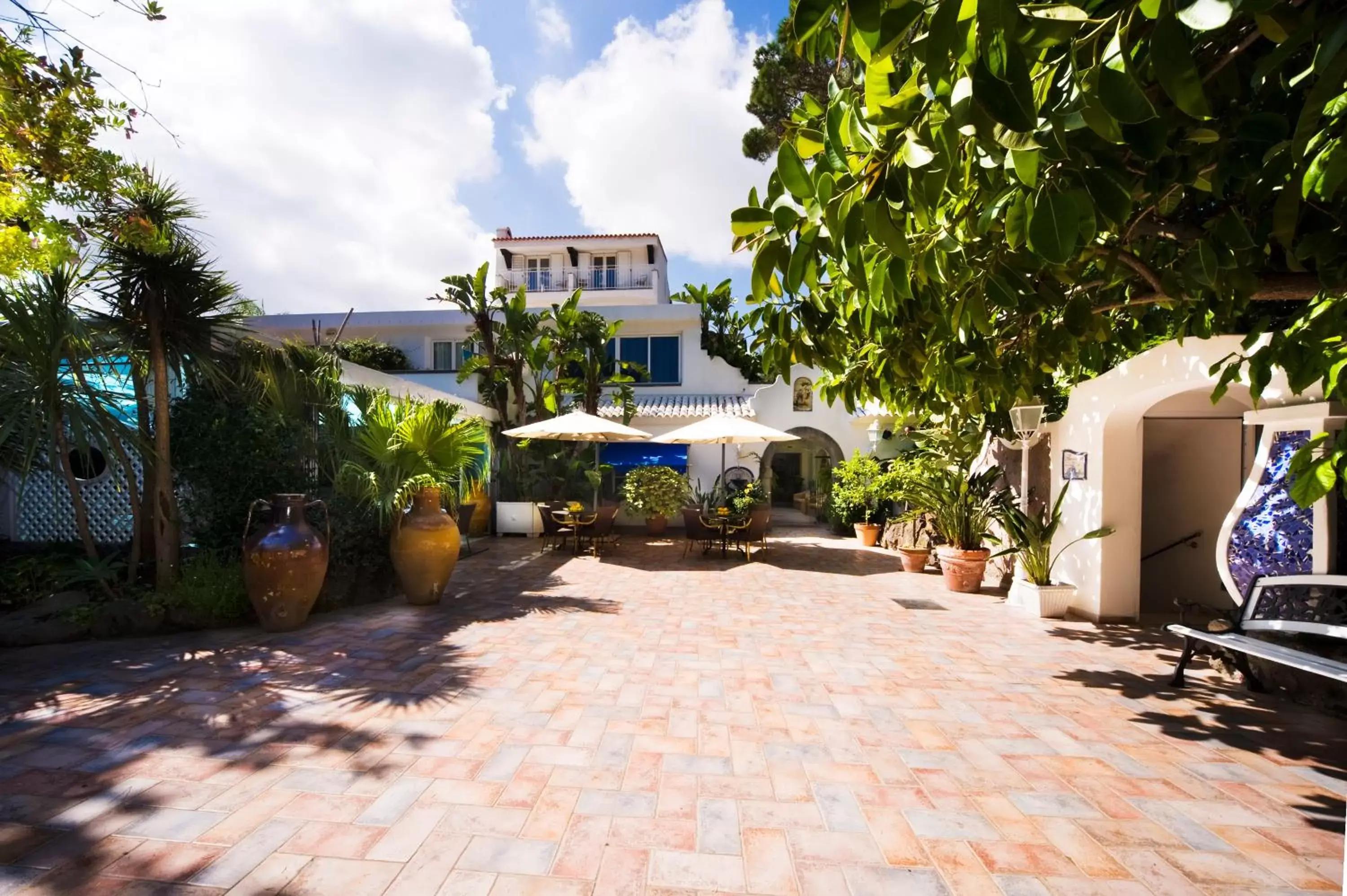 Facade/entrance in Central Park Terme Facade/entrance in Central Park Terme