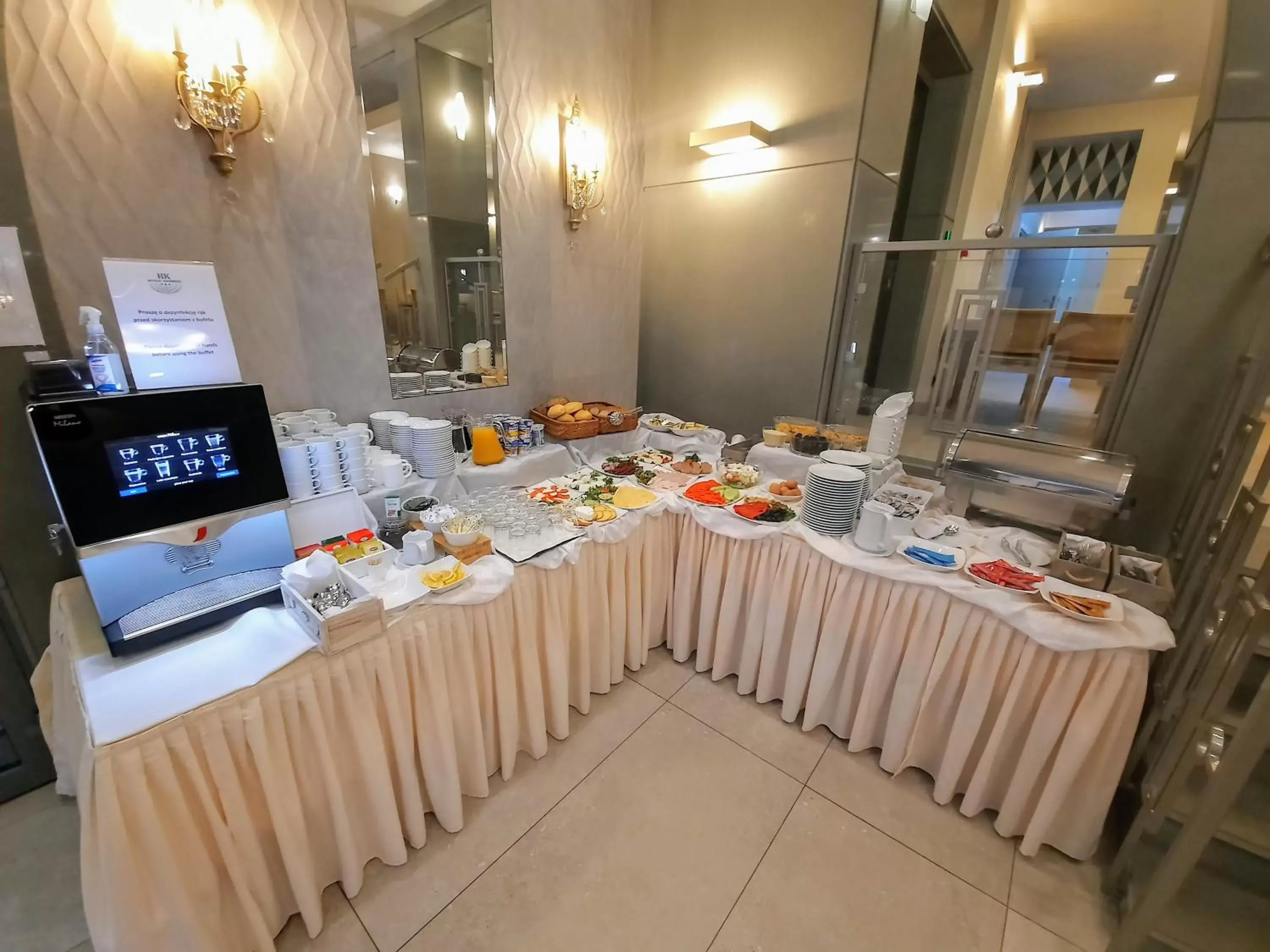 Buffet breakfast in Hotel Kazimierz III