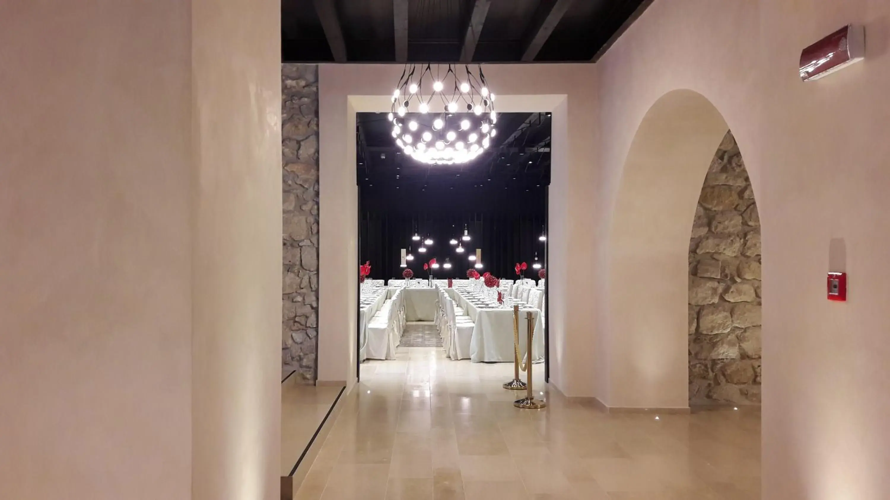 Restaurant/places to eat in Alba Palace Hotel Restaurant/places to eat in Alba Palace Hotel