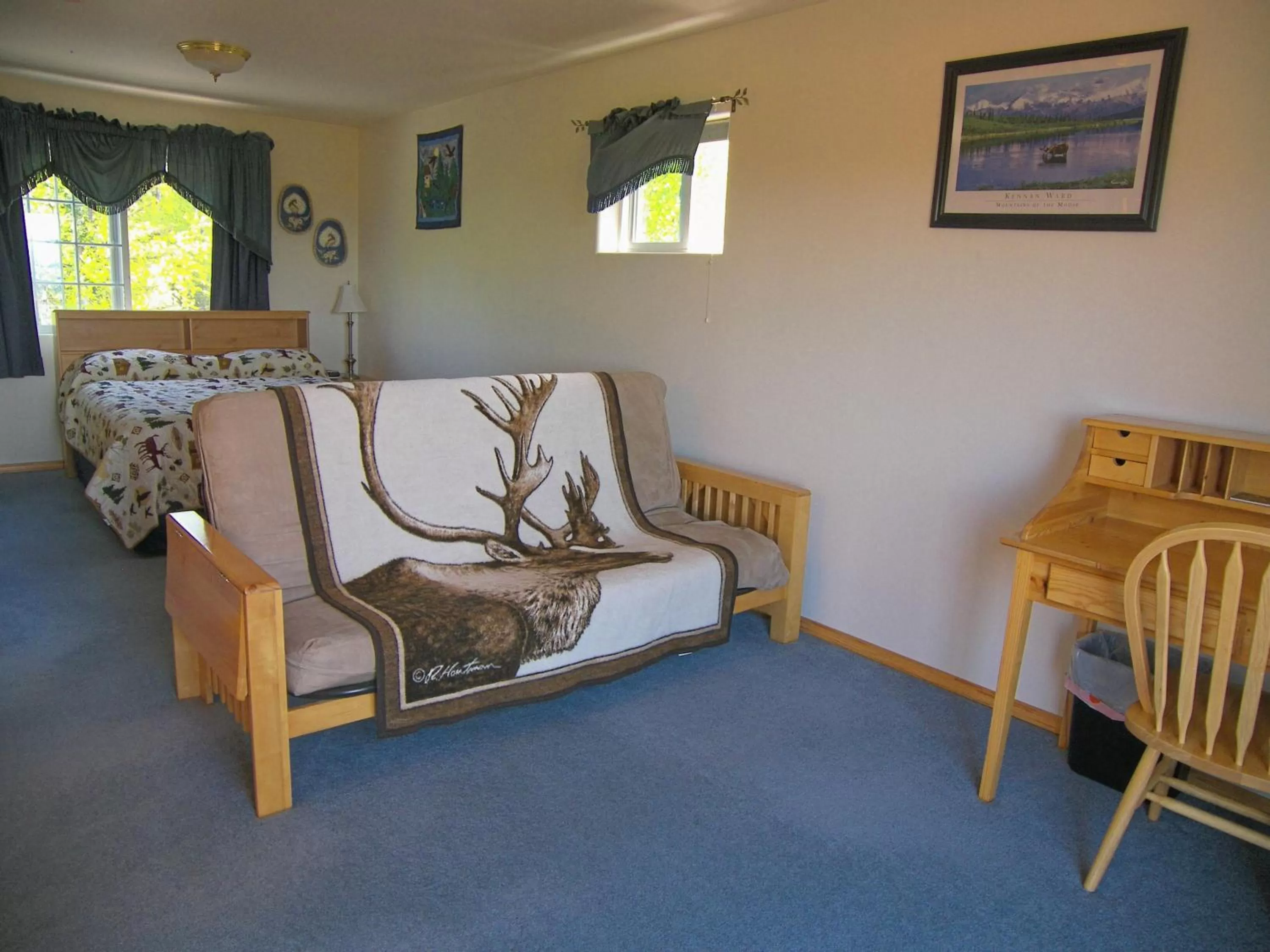 Photo of the whole room in Grace and Bill's Freedom Hills B&B