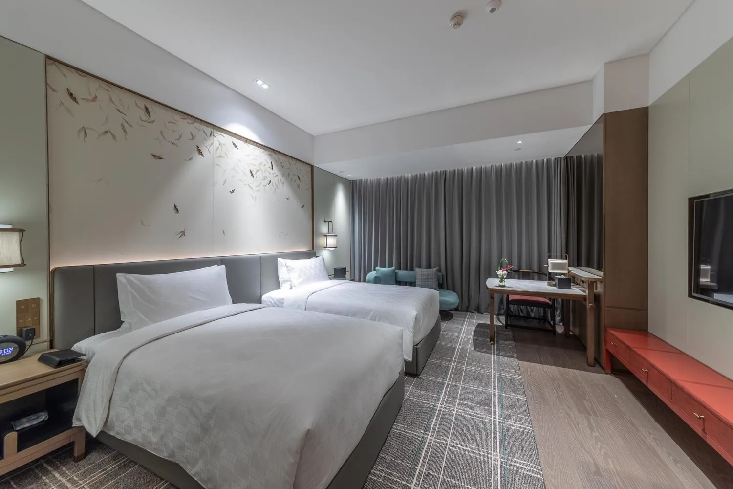 Bed in HUALUXE Xi'an Chanba by IHG-西安浐灞华邑酒店-Near Xi'an International Convention Exhibition Center and Shopping mall and The Romantic show of Xi'an-Free Luggage Storage-English Service