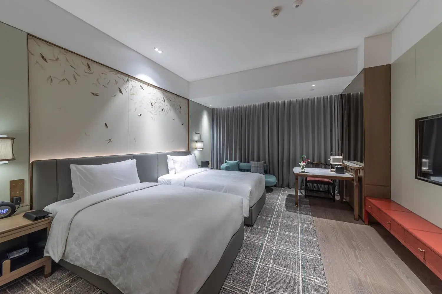 Bed in HUALUXE Xi'an Chanba by IHG-西安浐灞华邑酒店-Near Xi'an International Convention Exhibition Center and Shopping mall and The Romantic show of Xi'an-Free Luggage Storage-English Service Bed in HUALUXE Xi'an Chanba by IHG-西安浐灞华邑酒店-Near Xi'an International Convention Exhibition Center and Shopping mall and The Romantic show of Xi'an-Free Luggage Storage-English Service