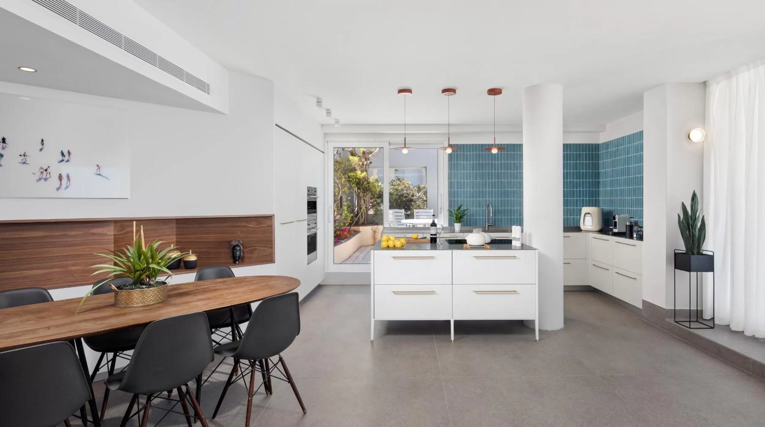 kitchen in Sea Executive Suites