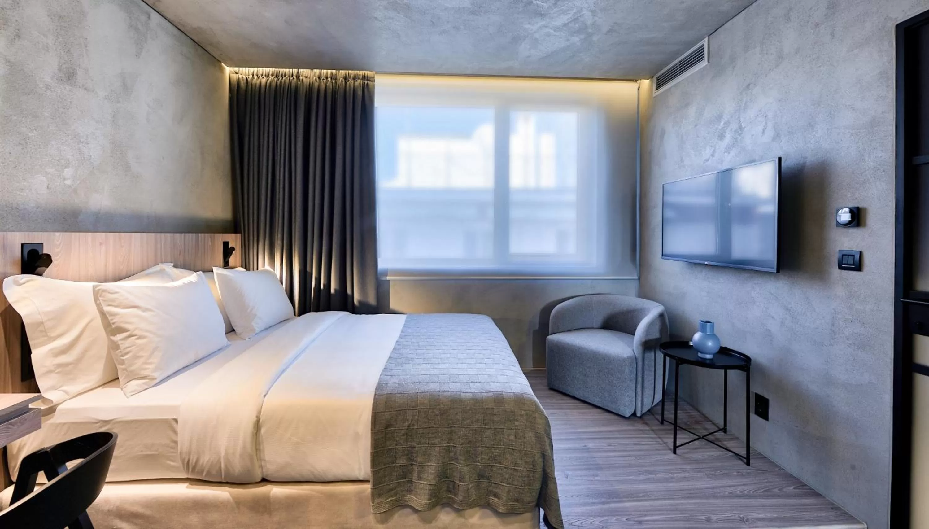 Photo of the whole room, Bed in ONOMA Hotel