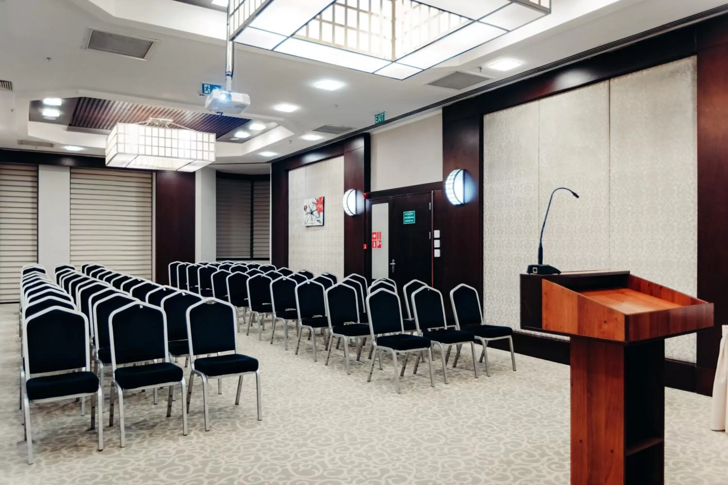 Meeting/conference room in Dedeman Oskemen Tavros Hotel