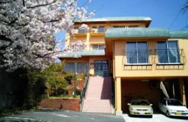 Facade/entrance, Property Building in Orange Pension