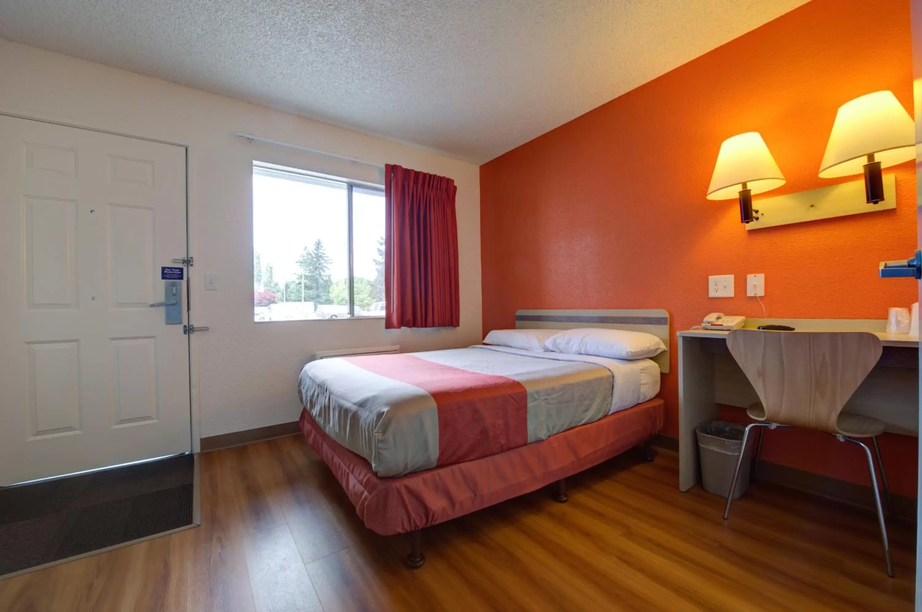 Day, Bed in Motel 6-Seattle, WA - Airport