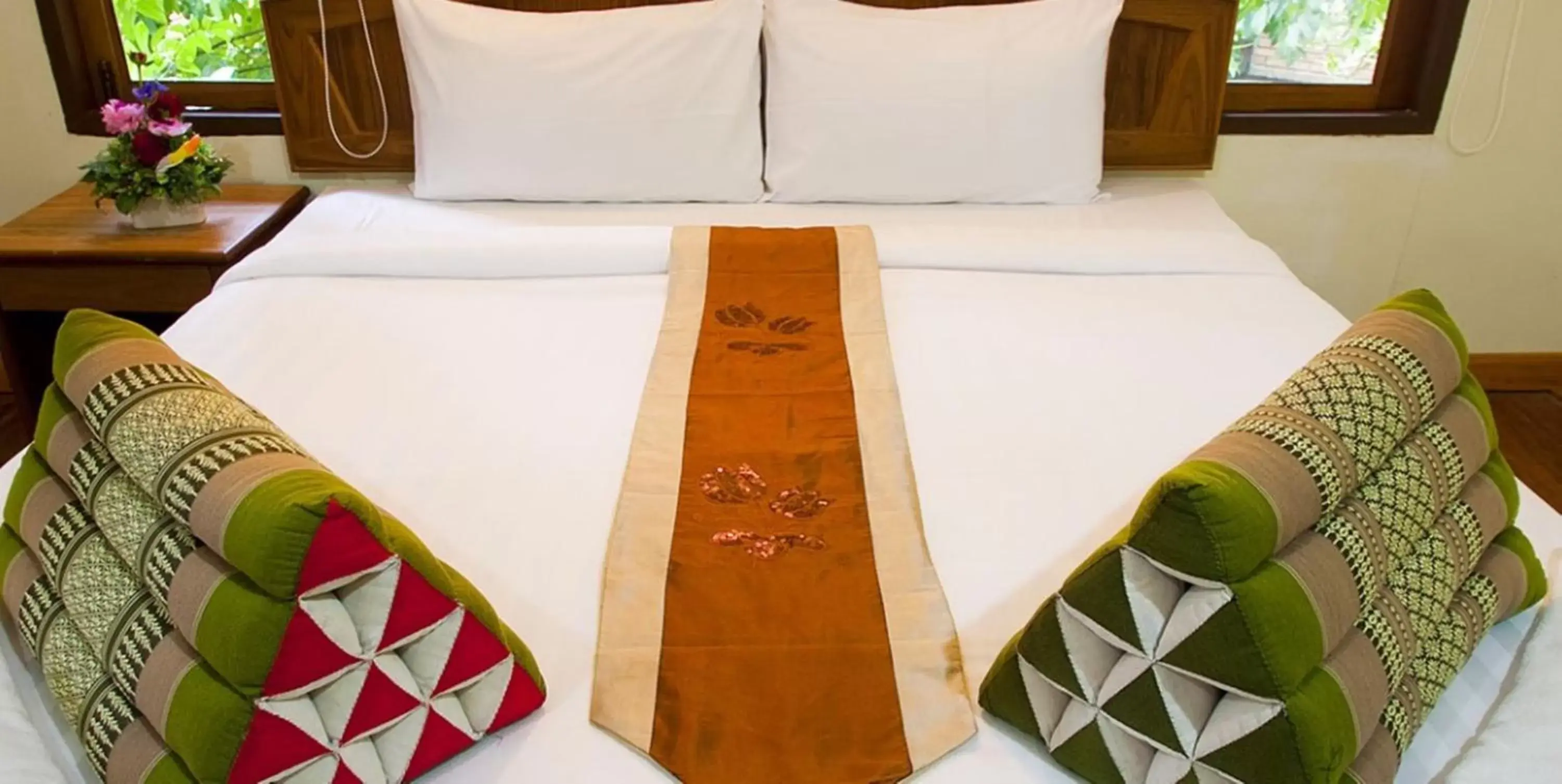 Bed in Aonang Cliff View Resort SHA Extra Plus