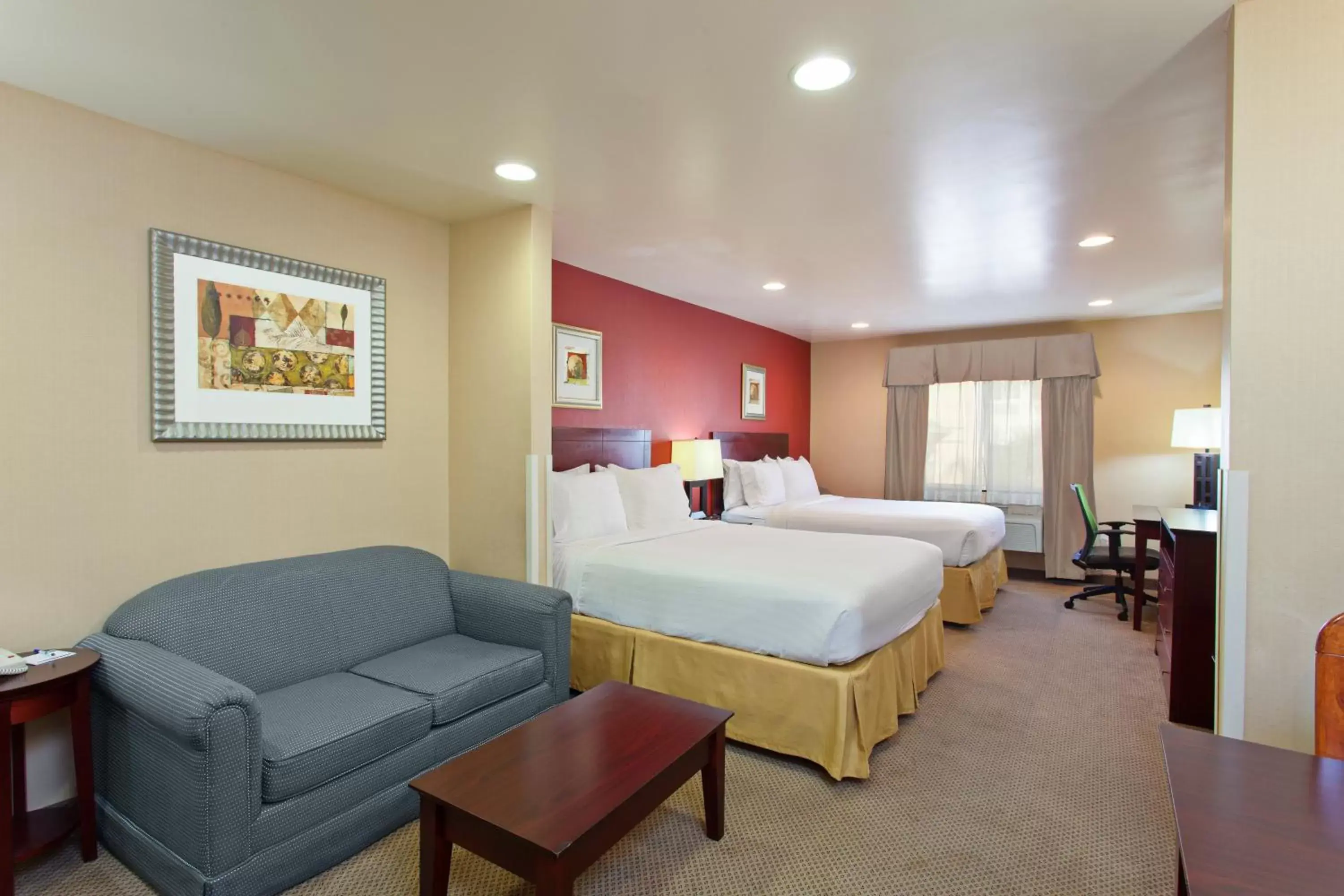 Queen Suite with Sofa Bed in Holiday Inn Express Hotel & Suites Los Angeles Airport Hawthorne, an IHG Hotel