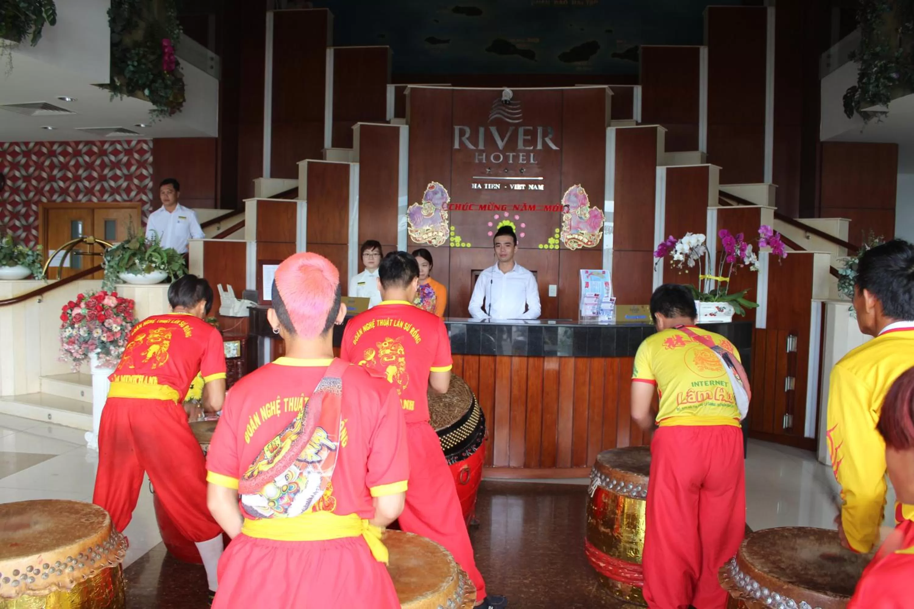 Entertainment in River Hotel