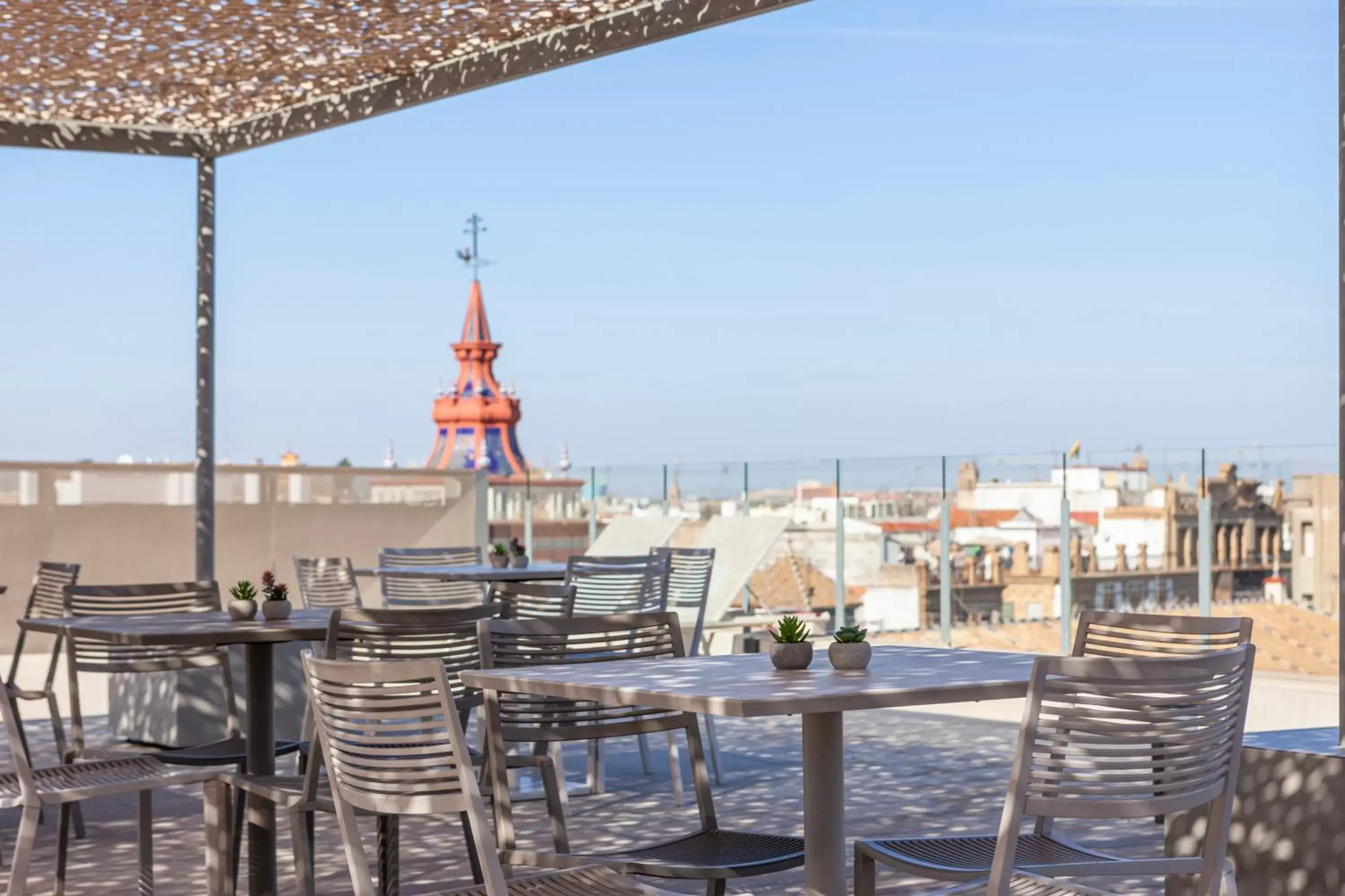 Balcony/Terrace, Restaurant/Places to Eat in Hotel Macià Sevilla Kubb