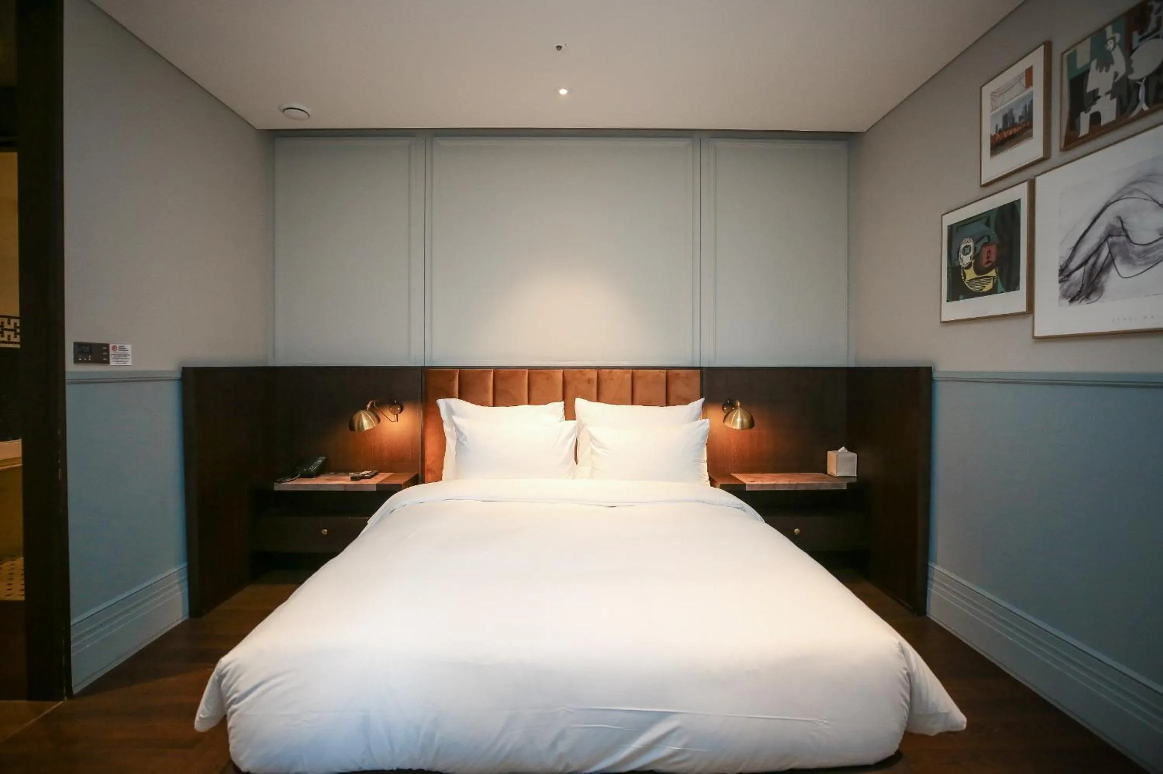 Photo of the whole room, Bed in Hotel Crescendo Seoul