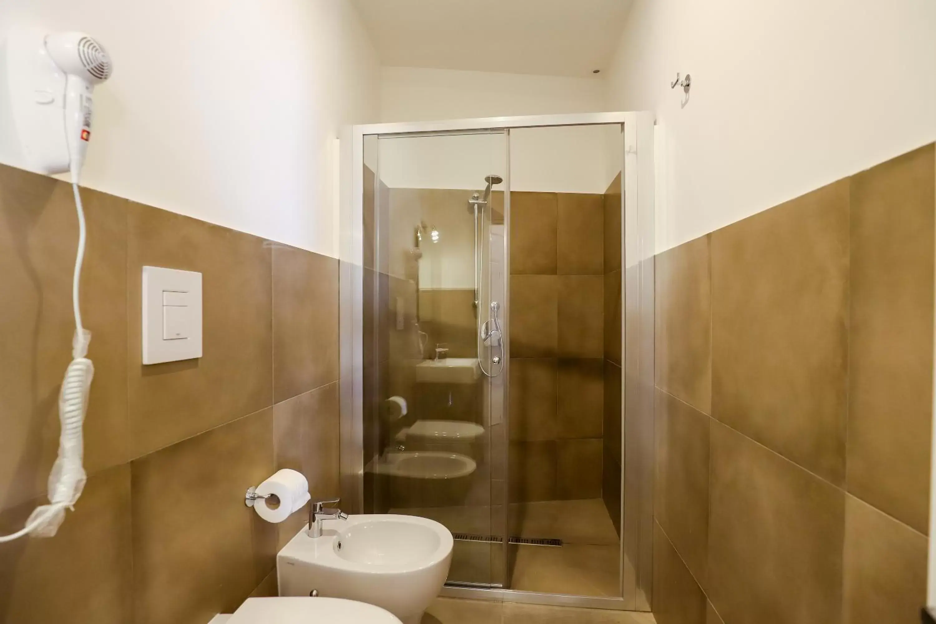 Shower, Bathroom in A I R Sant'Anna 44
