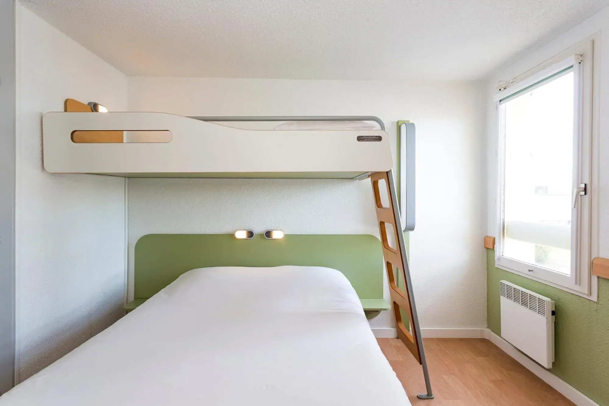 Bedroom, Bunk Bed in ibis budget Quimper
