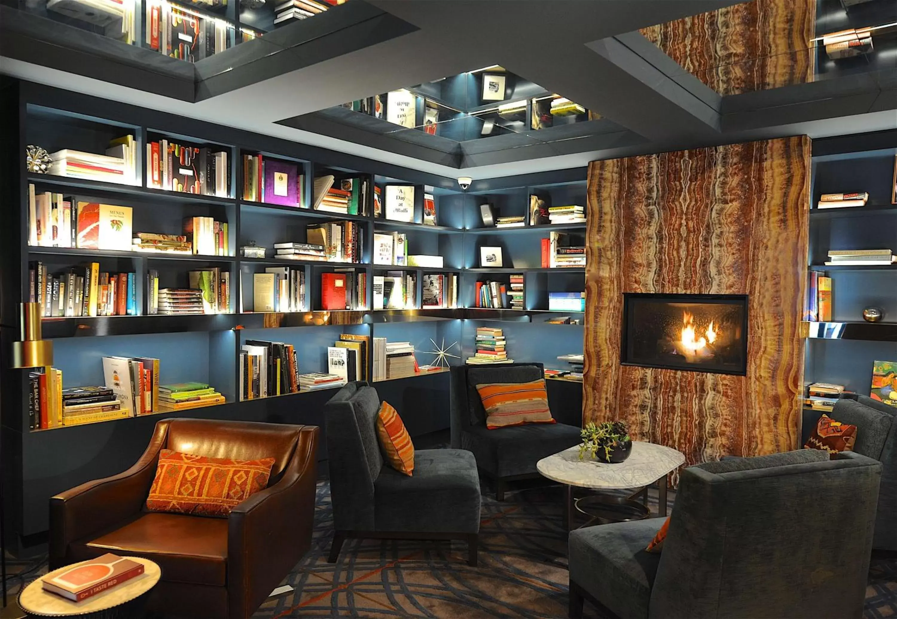 Lobby or reception in Park South Hotel, part of JdV by Hyatt Lobby or reception in Park South Hotel, part of JdV by Hyatt