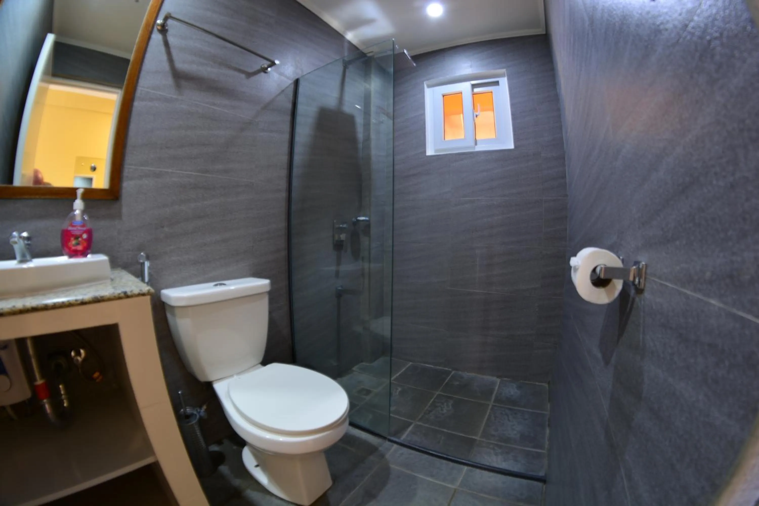 Shower in Papa Freds Beach Resort