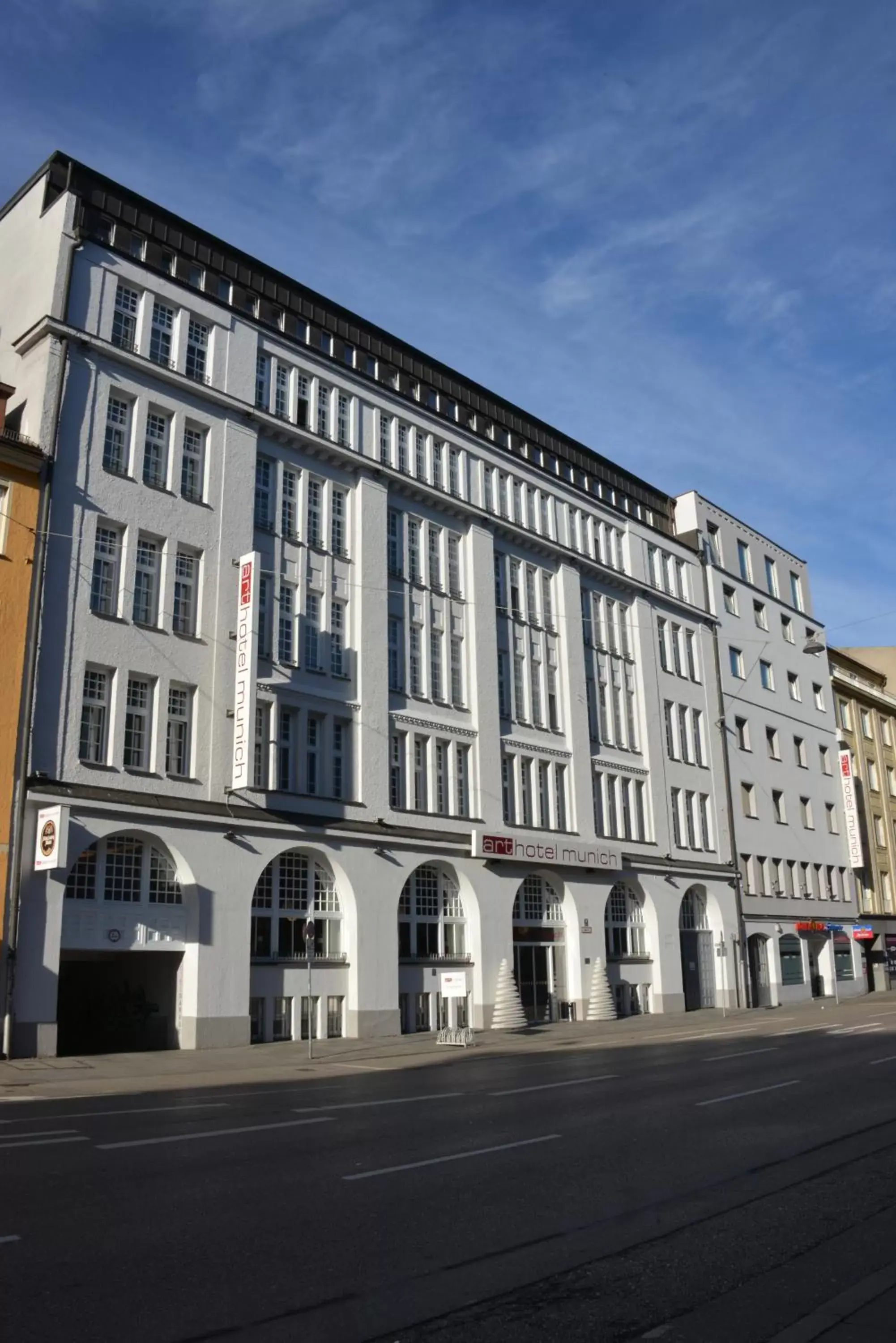 Facade/entrance, Property Building in Arthotel Munich