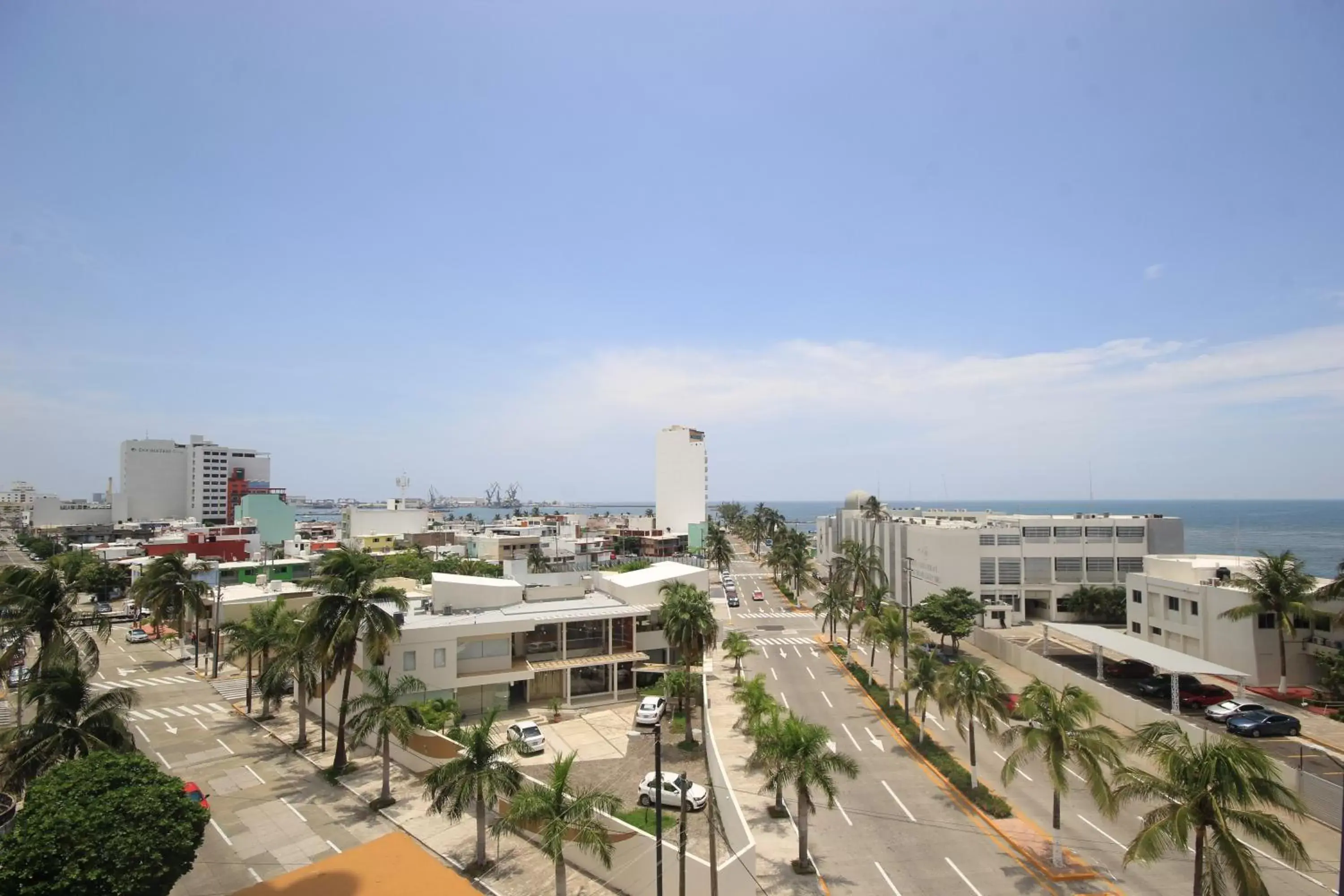 Balcony/Terrace, Neighborhood in Howard Johnson by Wyndham Veracruz