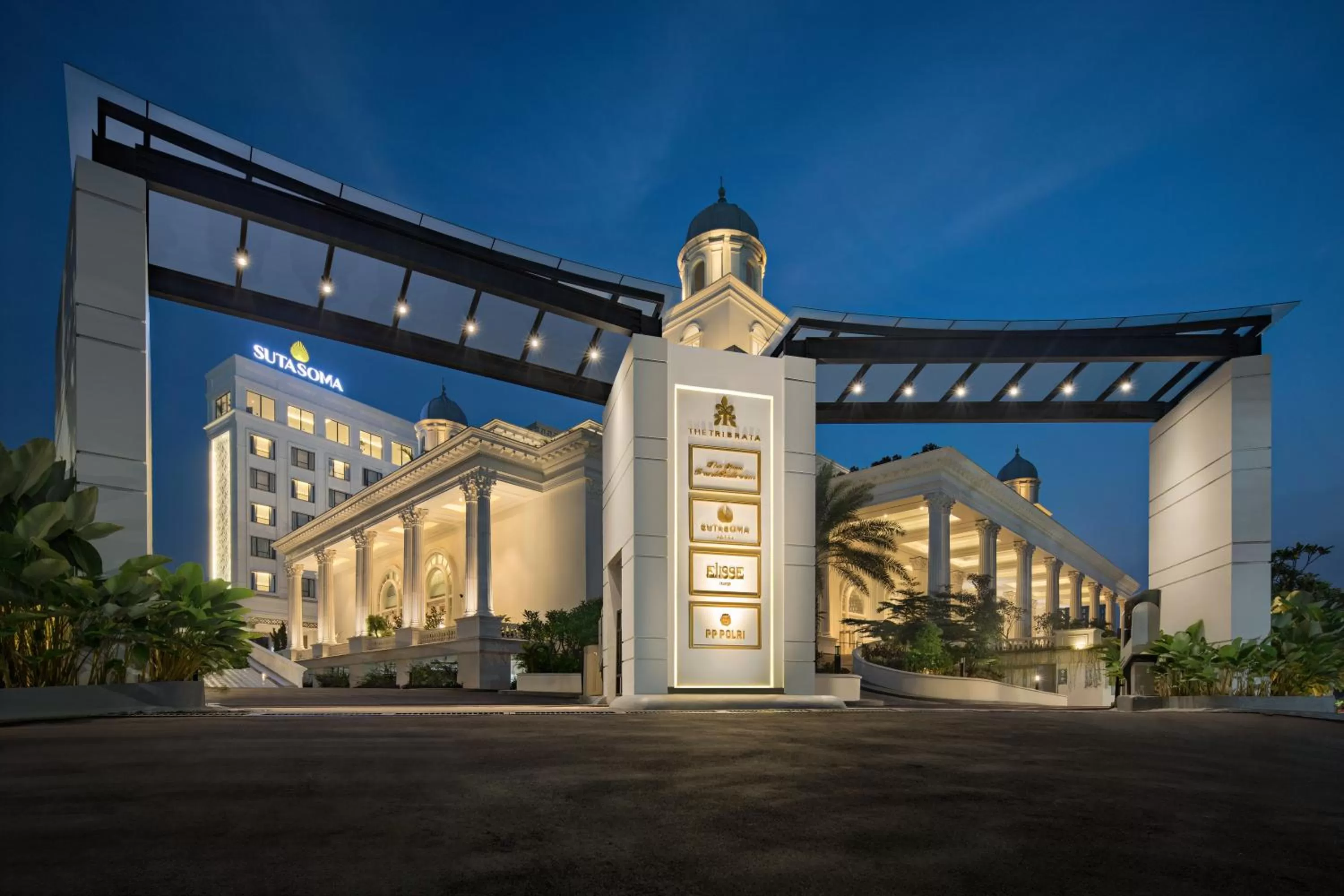 Property building in Sutasoma Hotel