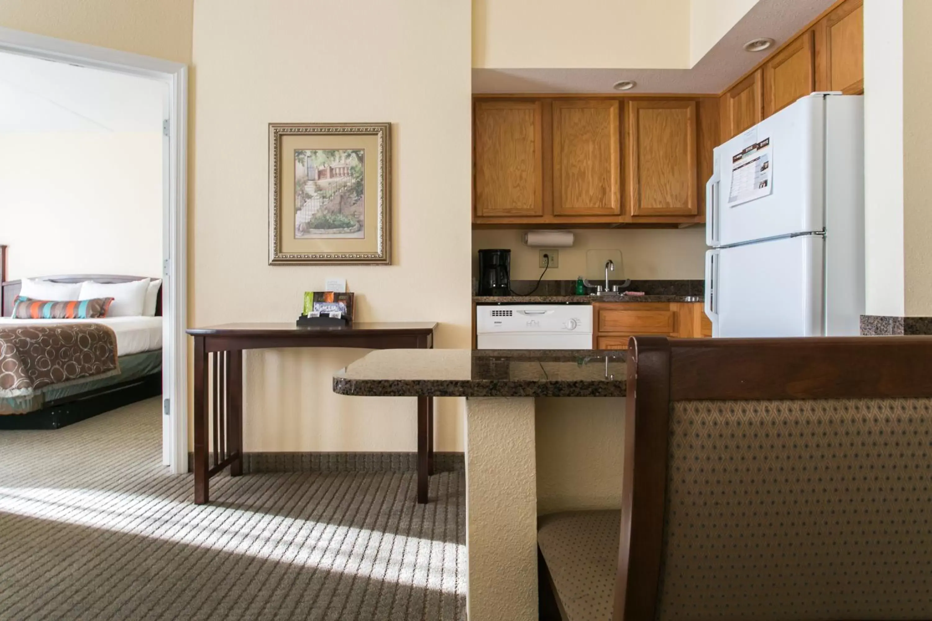 Photo of the whole room, Kitchen/Kitchenette in Staybridge Suites Chattanooga-Hamilton Place, an IHG Hotel