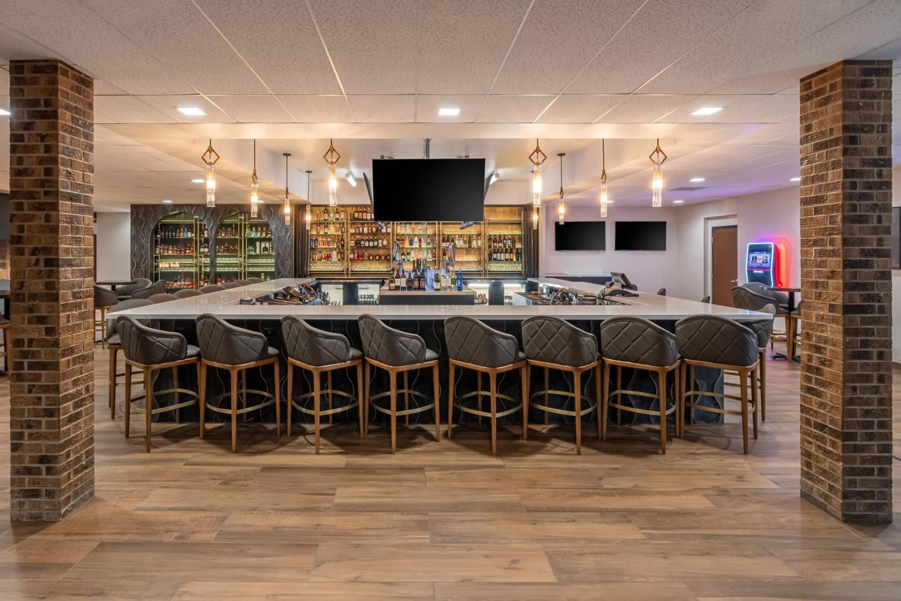 TV and multimedia in Grand Williston Hotel and Conference Center