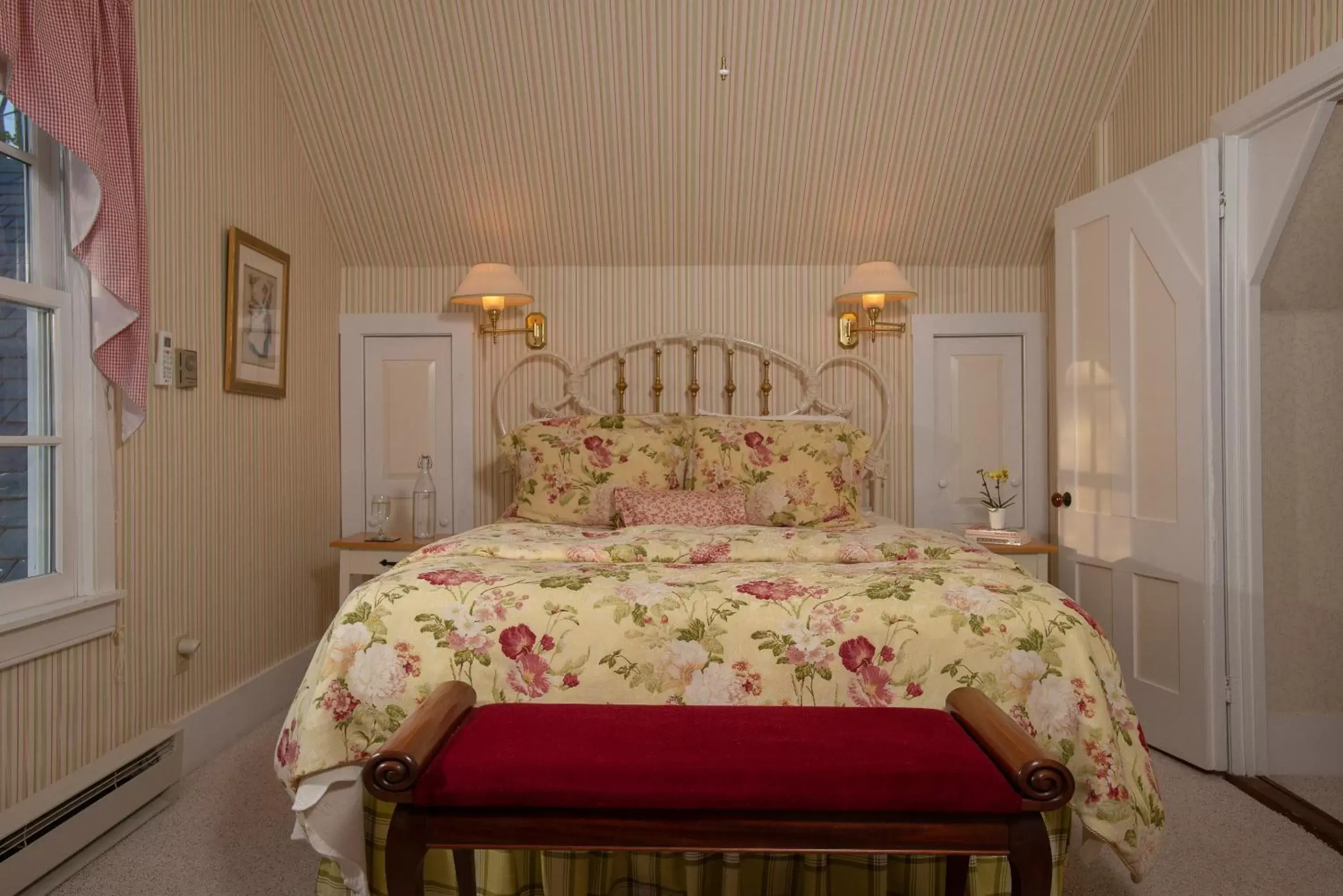 Bedroom, Bed in Camden Maine Stay Inn