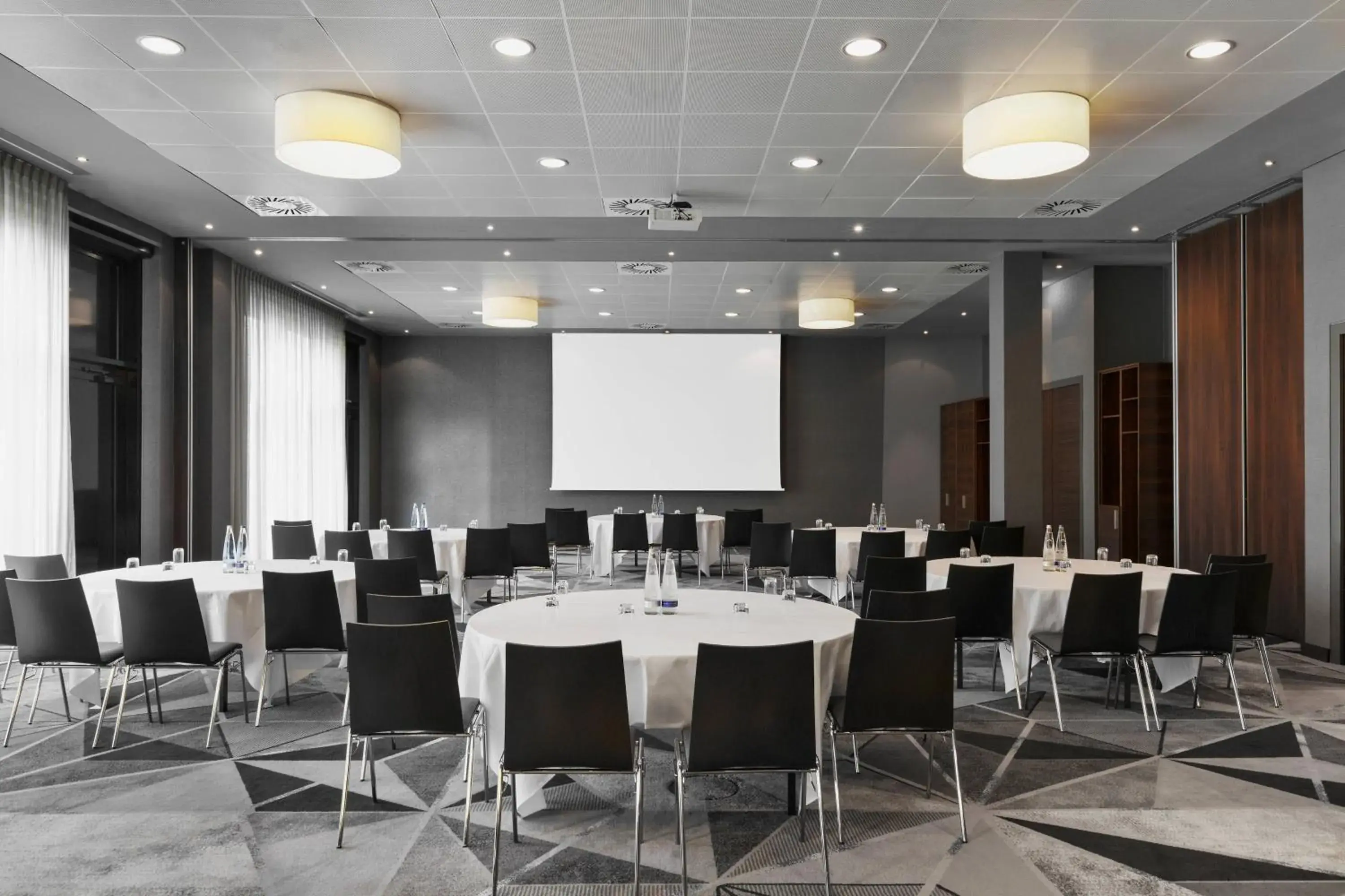 Meeting/conference room in Courtyard by Marriott Munich City East