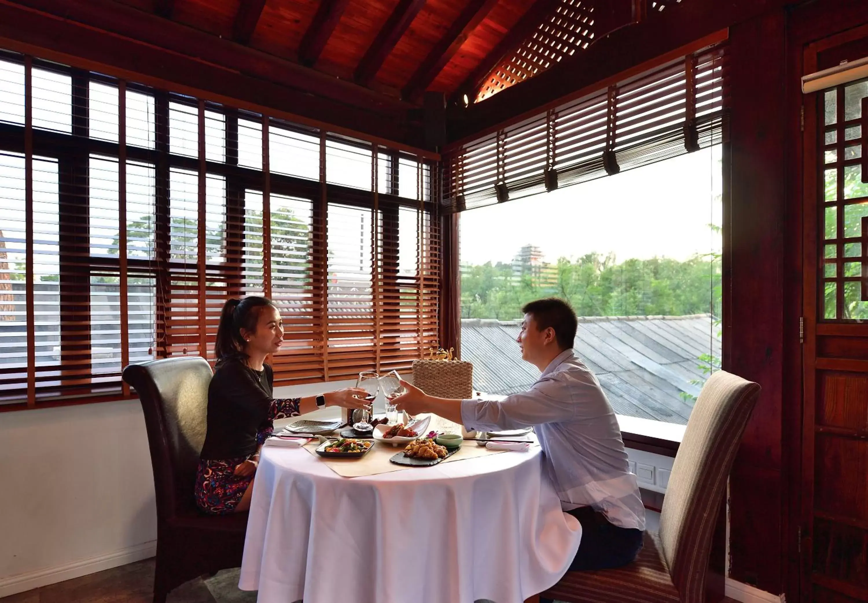 Guests in Jingshan Garden Hotel