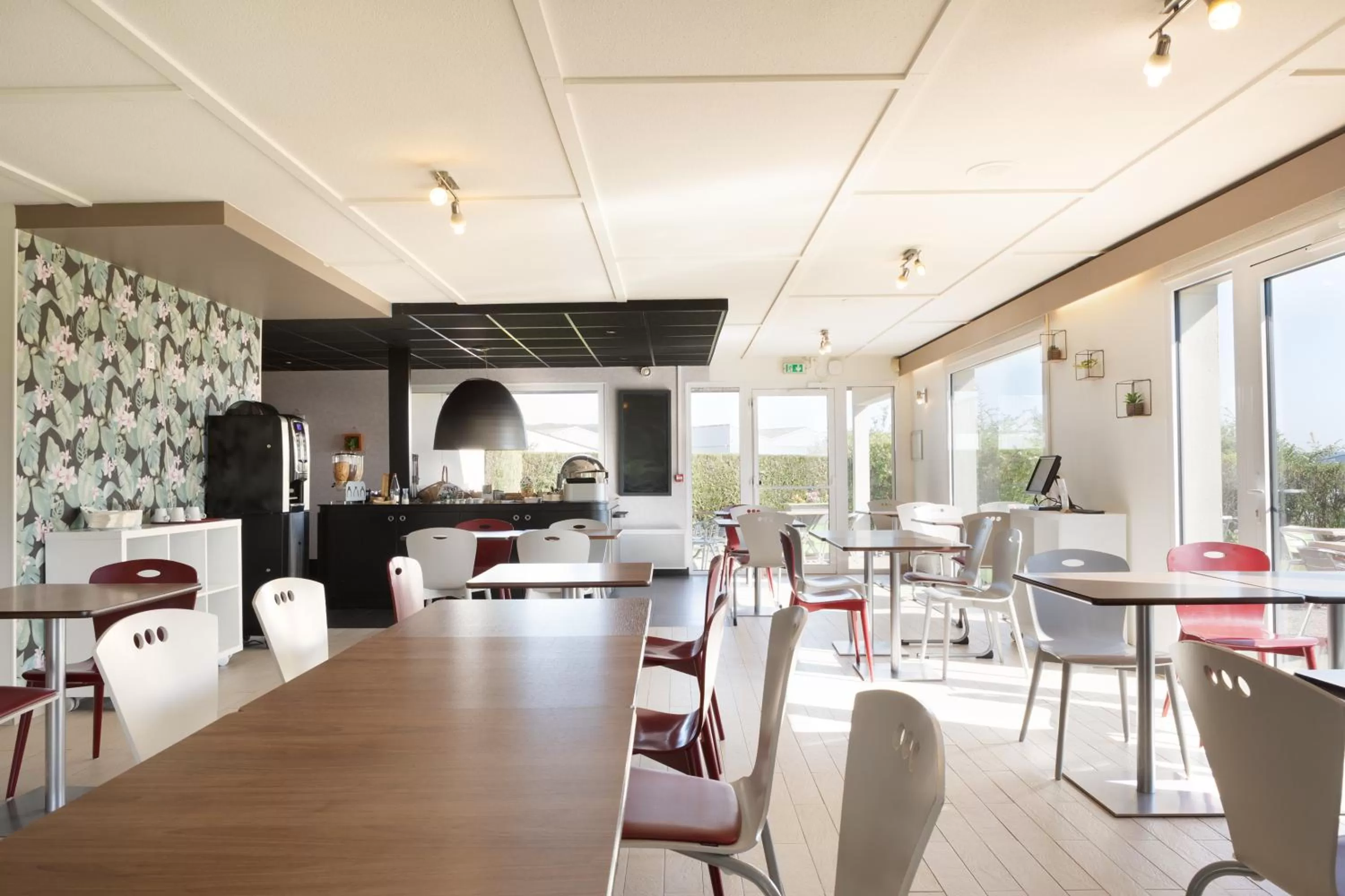 Restaurant/places to eat in Campanile Dole