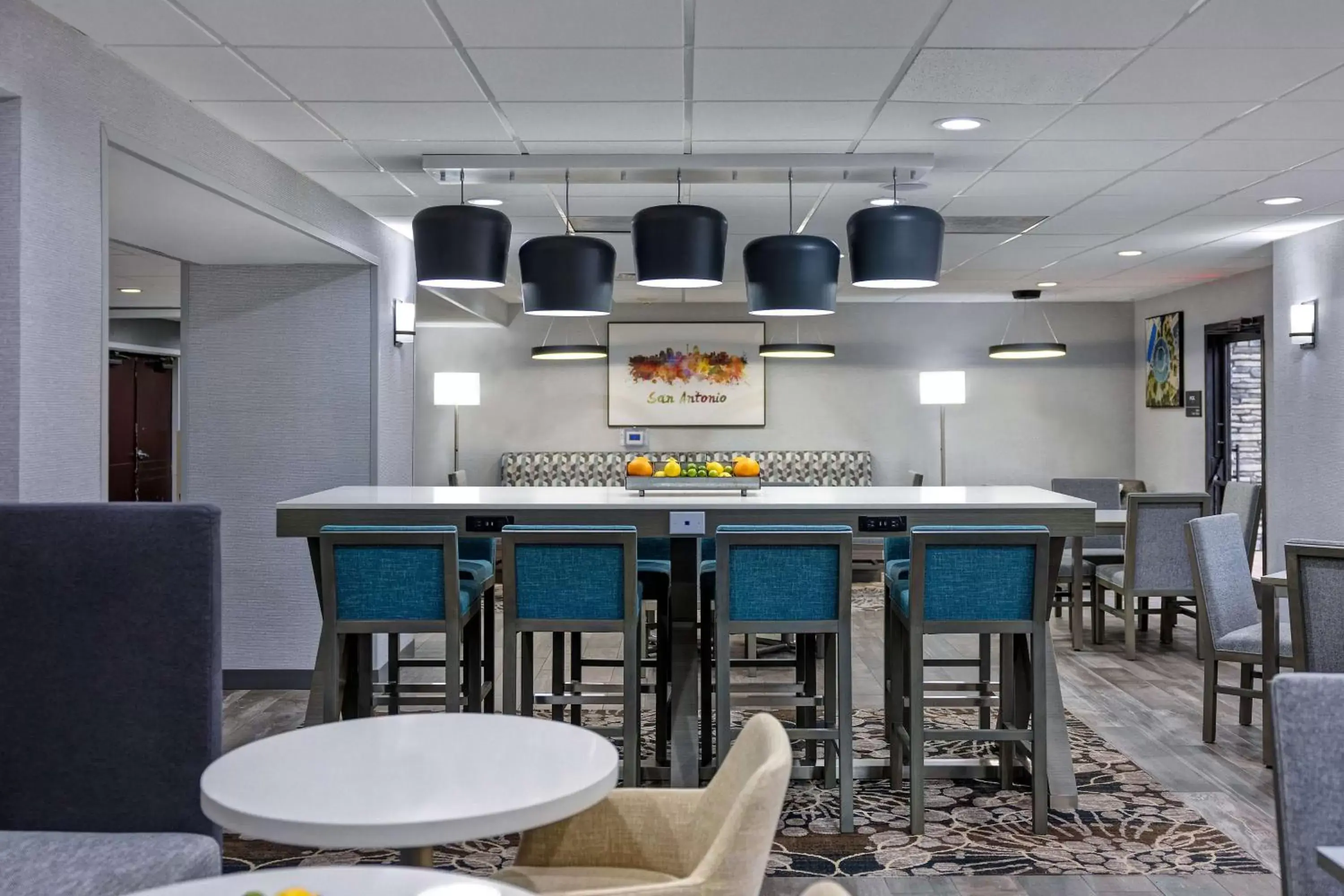 Breakfast in Hampton Inn San Antonio Downtown Breakfast in Hampton Inn San Antonio Downtown