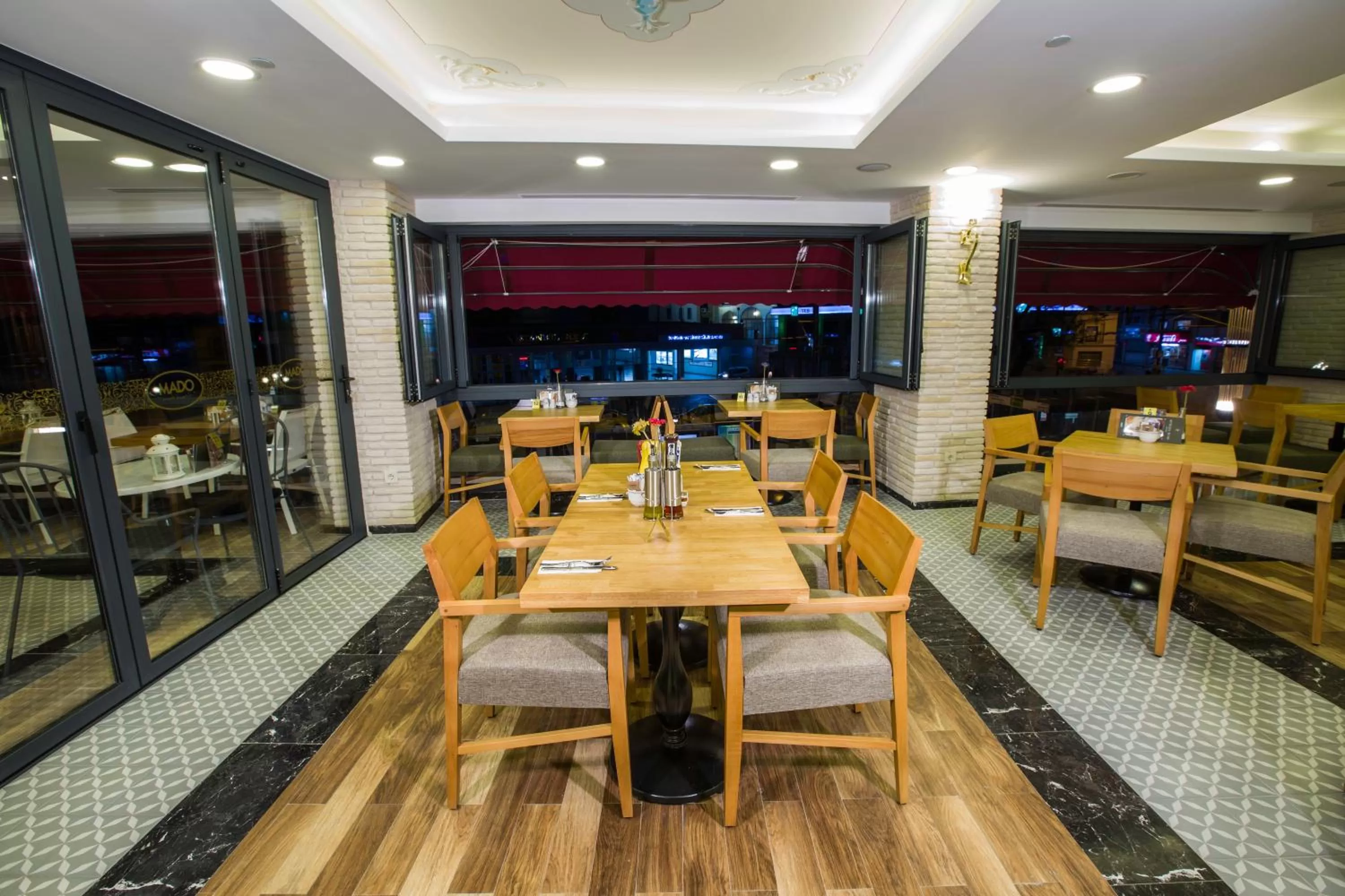 Banquet/Function facilities in Phosphorion