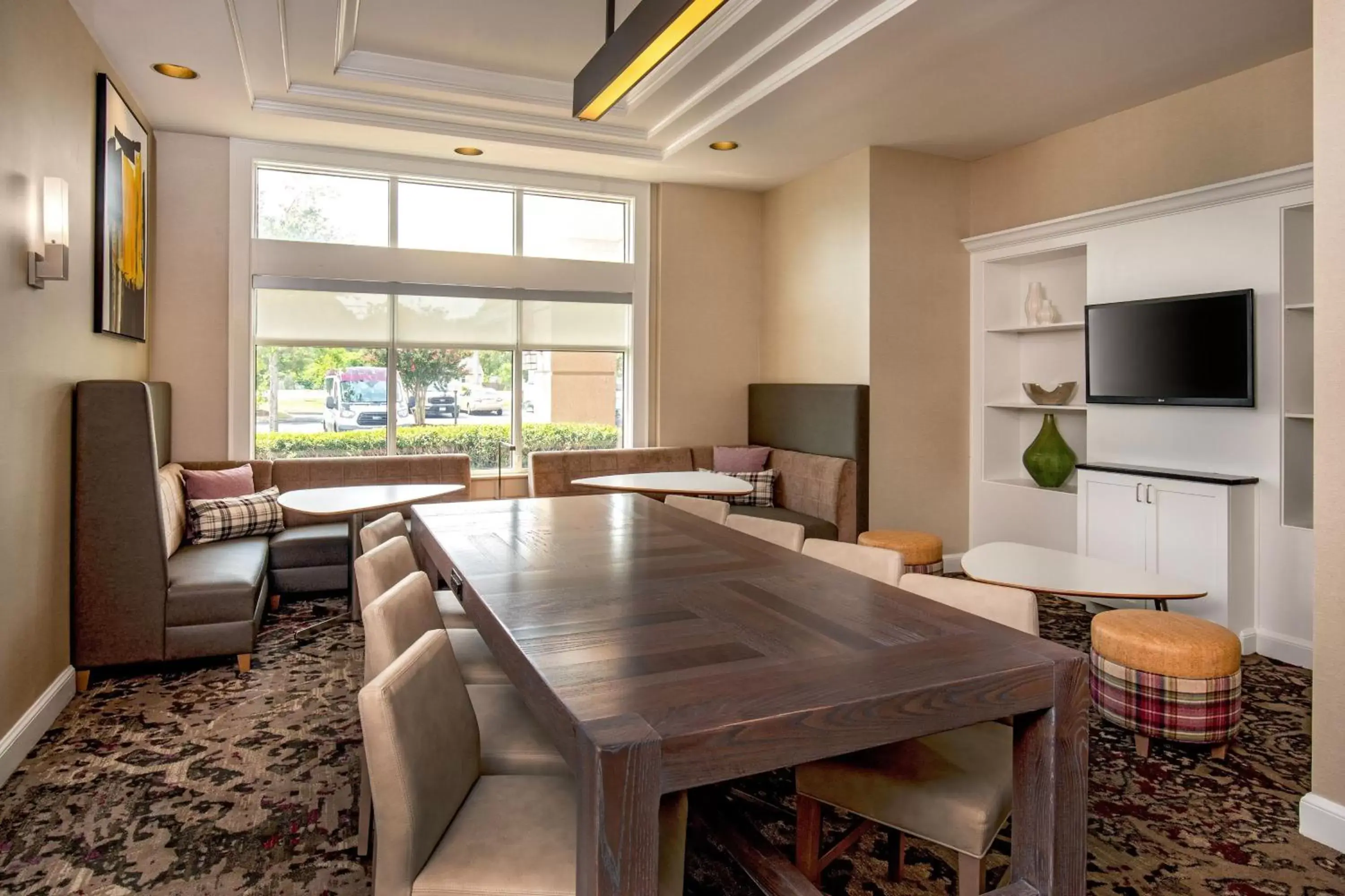 Lounge or bar in Residence Inn by Marriott Norfolk Airport