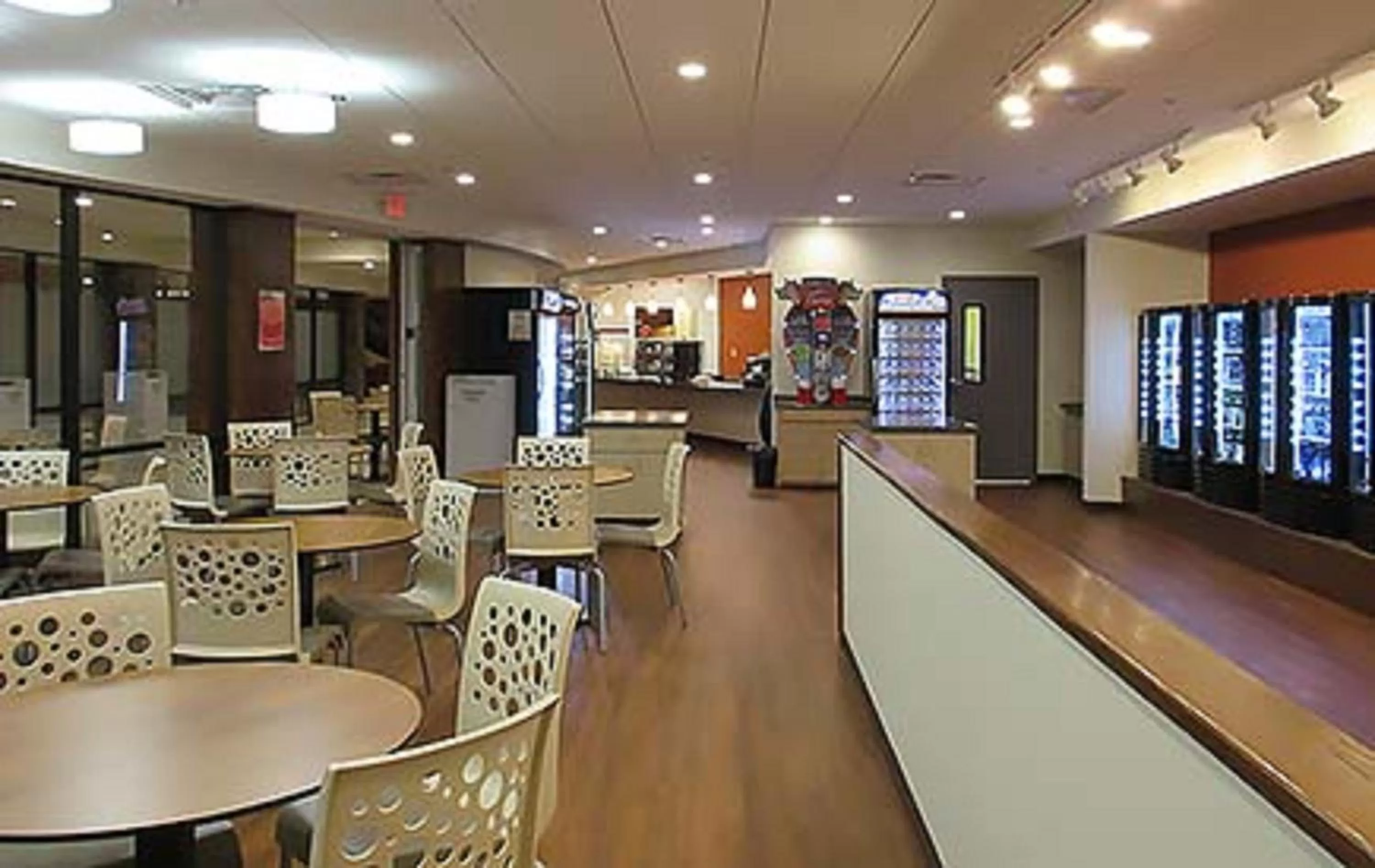 Restaurant/places to eat in Split Rock Resort