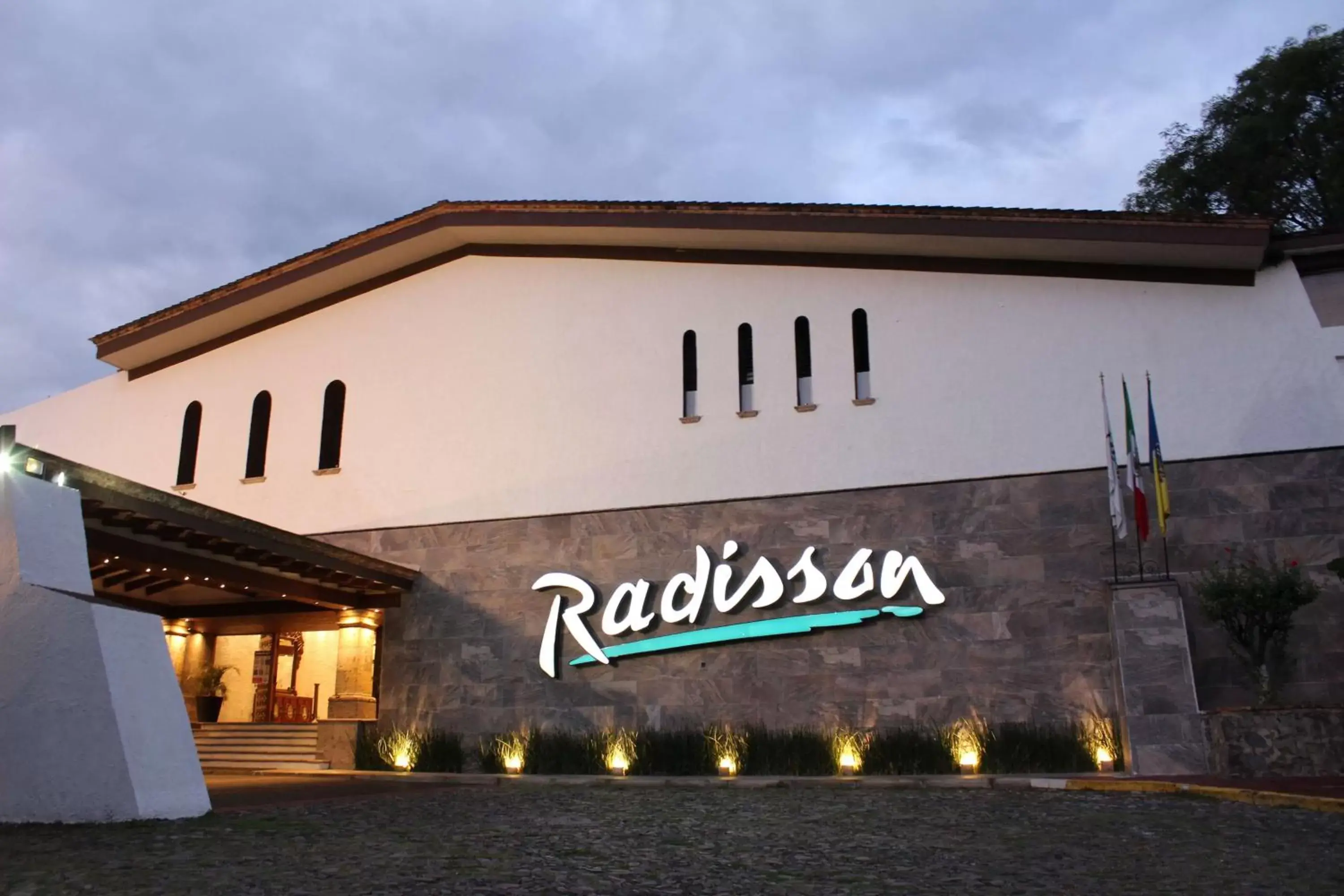 Property Building in Radisson Hotel Tapatio Guadalajara