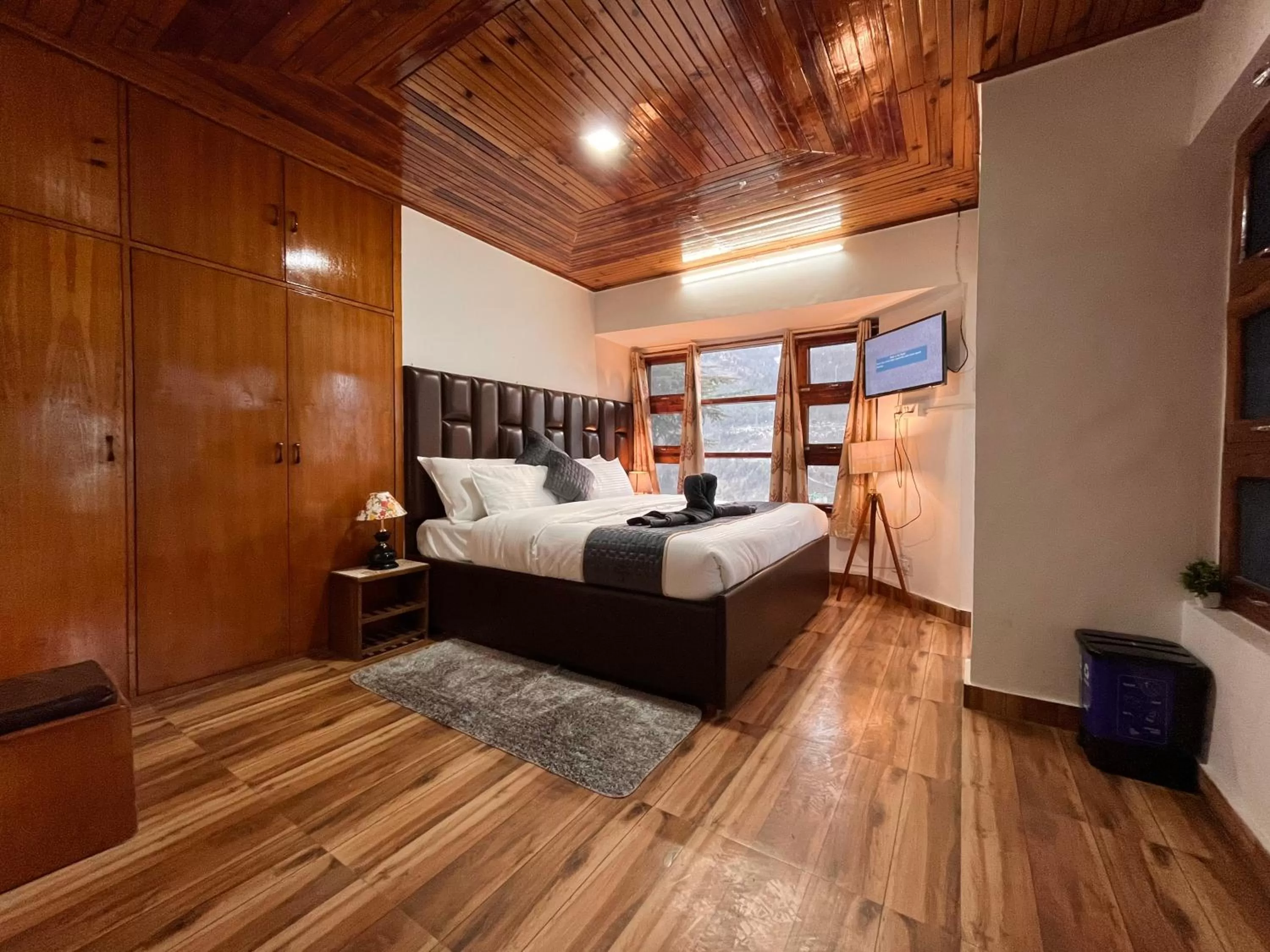 Bed in Nomad 2 Bedroom independent Luxury Cottages