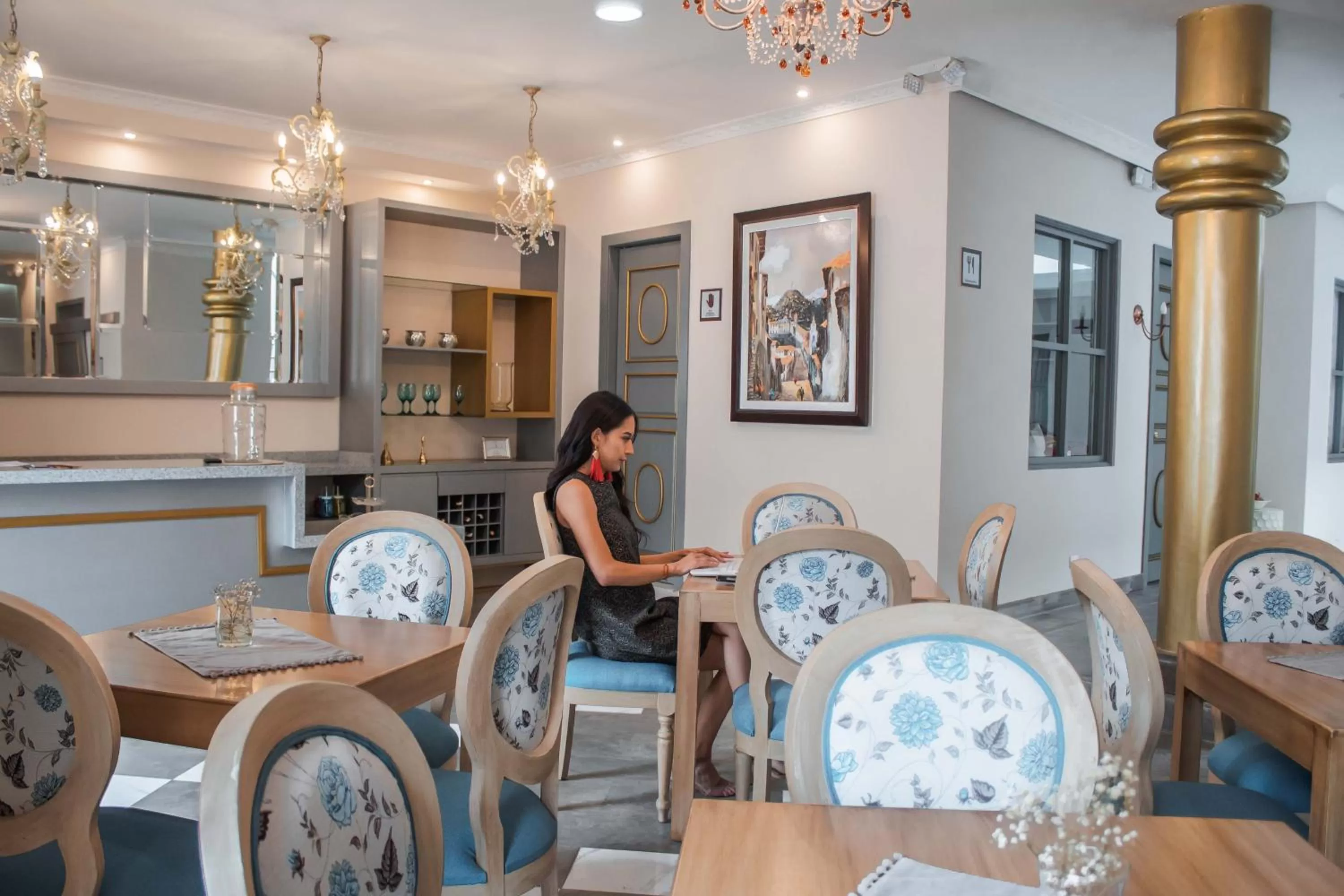Dining area in Adamas House Hotel Boutique