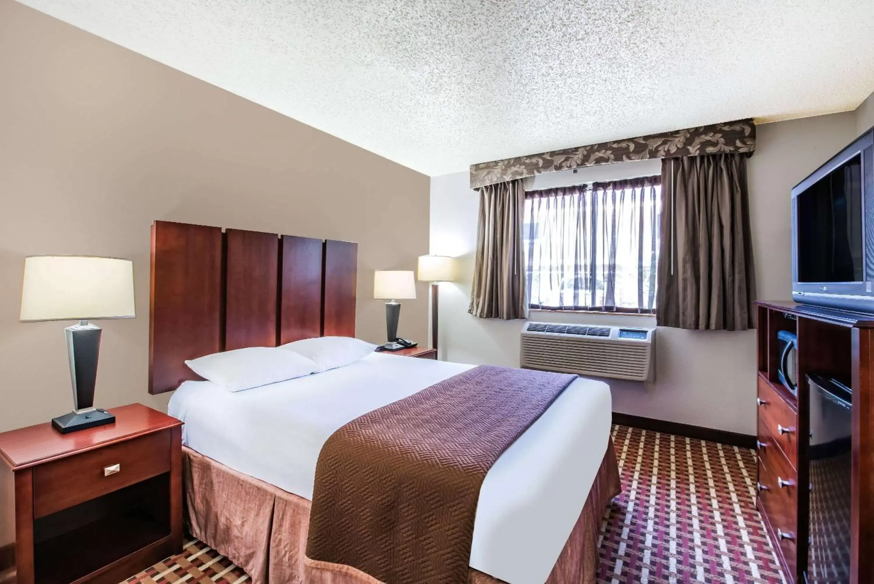 Photo of the whole room, Bed in Super 8 by Wyndham Harlingen TX Photo of the whole room, Bed in Super 8 by Wyndham Harlingen TX