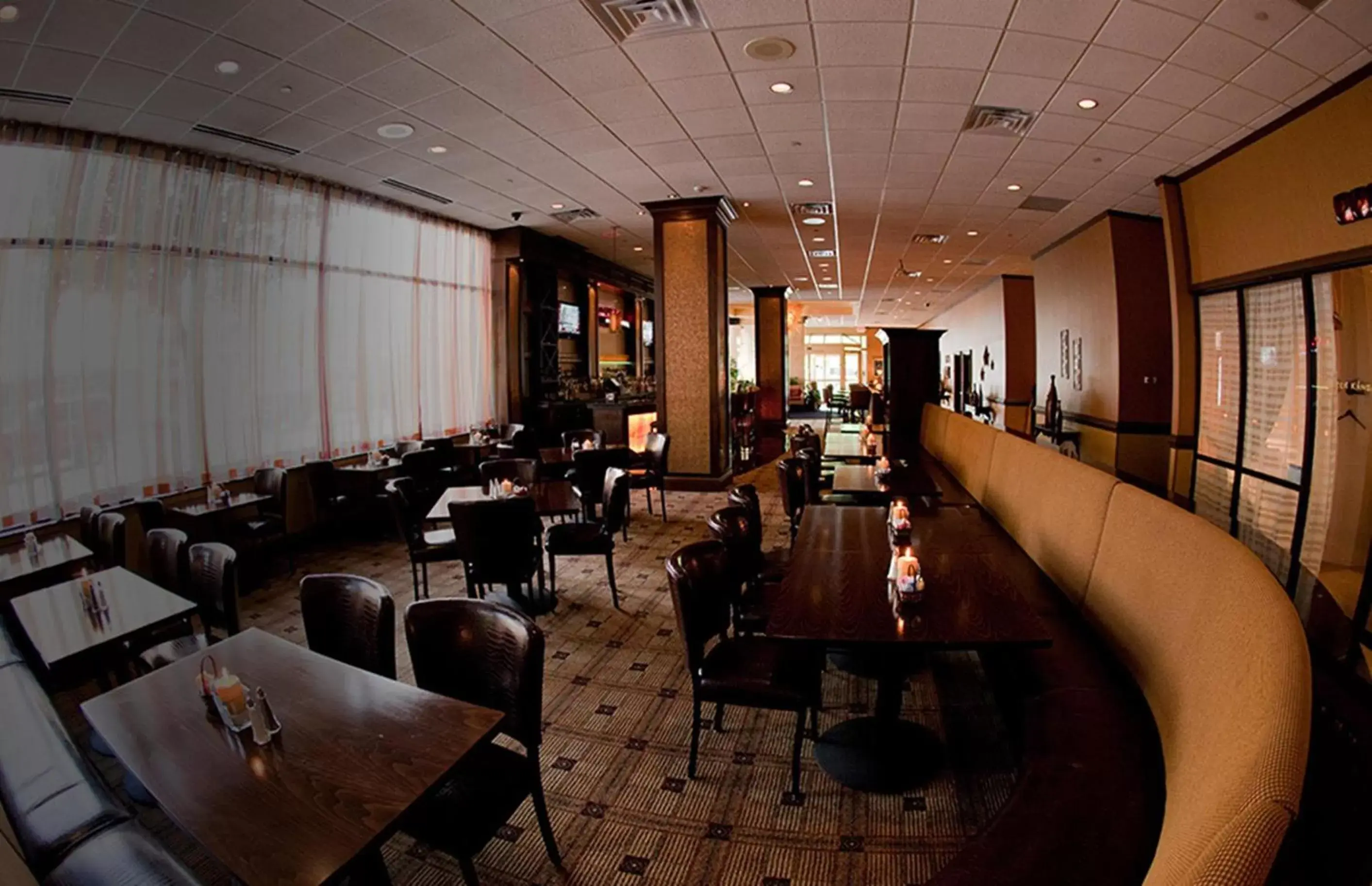 Restaurant/Places to Eat in The Poughkeepsie Grand Hotel Restaurant/Places to Eat in The Poughkeepsie Grand Hotel