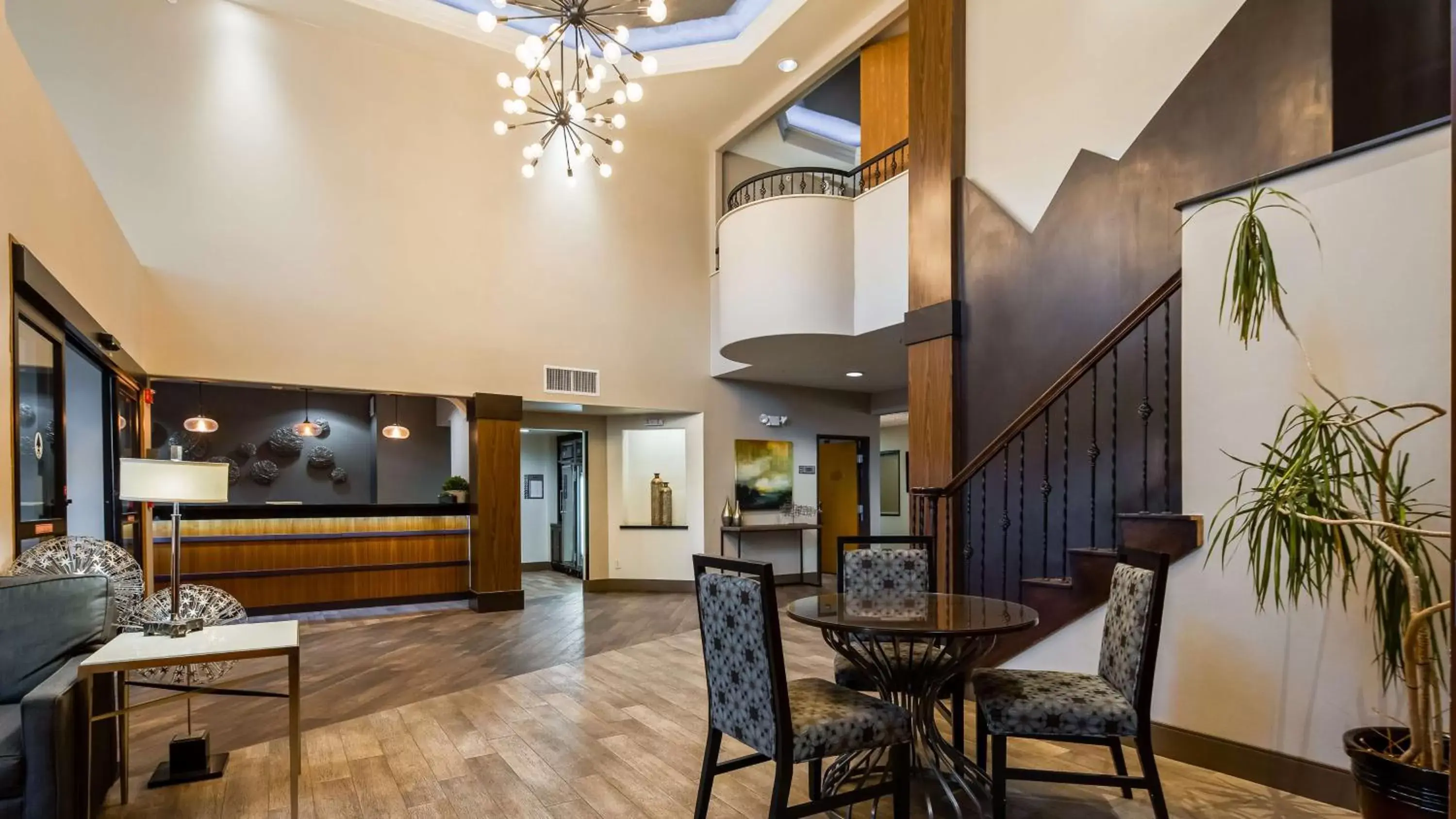 Lobby or reception in Best Western Plus Hill Country Suites - San Antonio