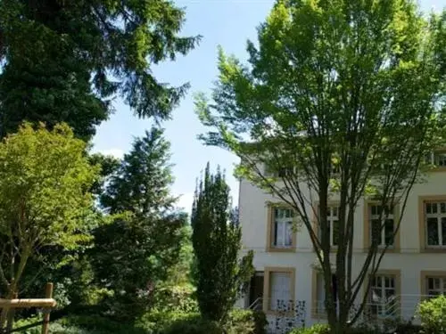 Property building in Le Clos Jeannon